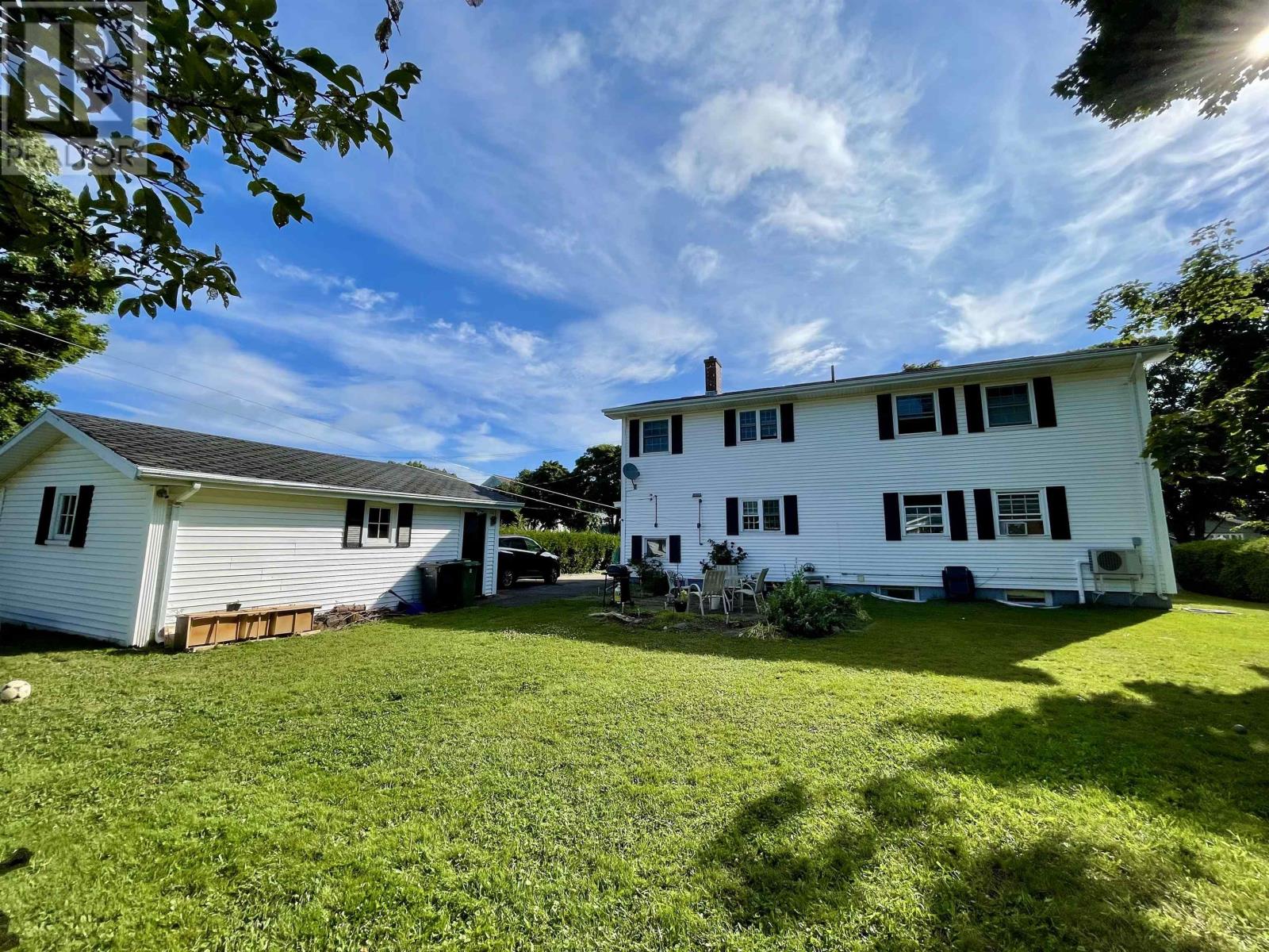 469 Queen Street, Charlottetown, Prince Edward Island  C1A 4G6 - Photo 3 - 202513422