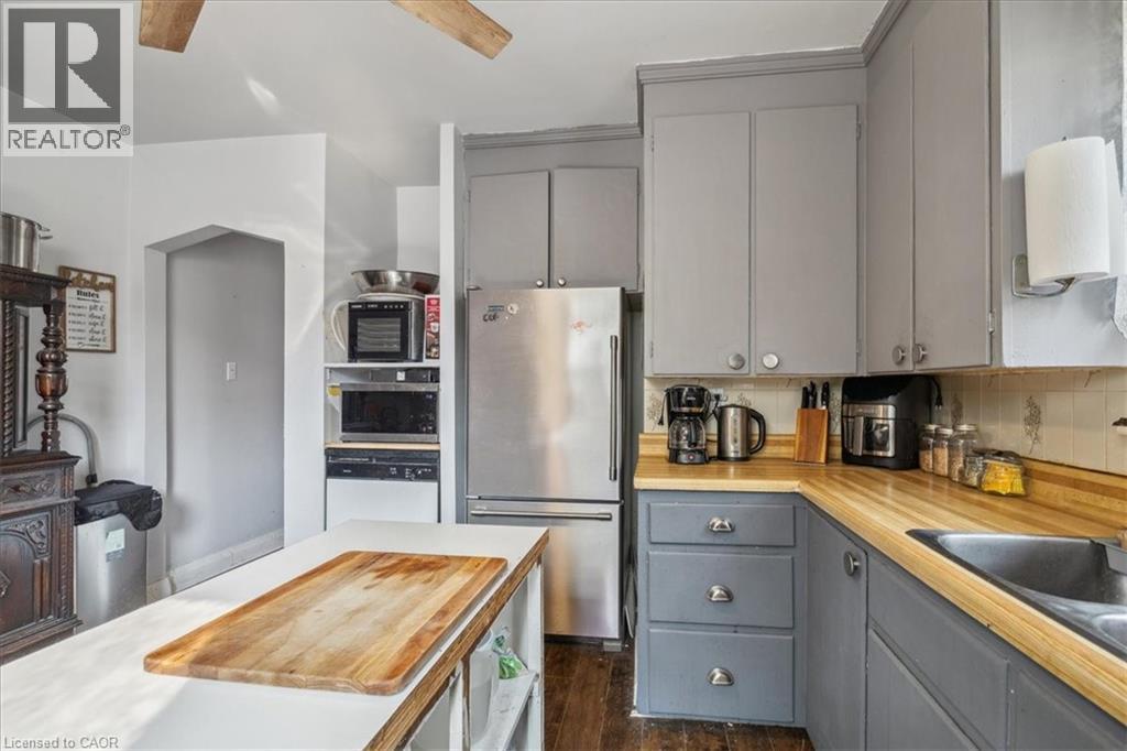 276 East 37th Street, Hamilton, Ontario  L8V 4B3 - Photo 17 - 40737741