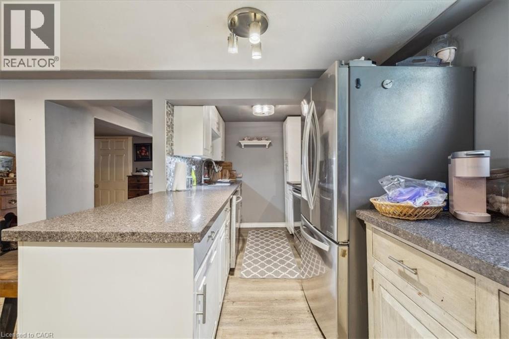 276 East 37th Street, Hamilton, Ontario  L8V 4B3 - Photo 23 - 40737741