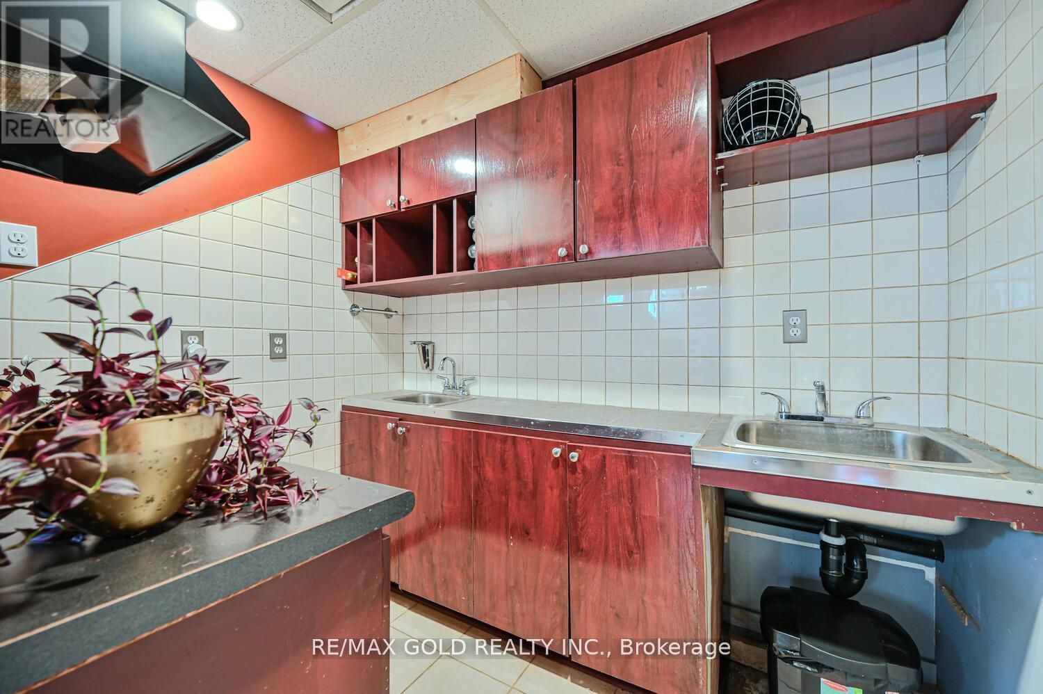 22 Sweetwood Circle, Brampton, Ontario  L7A 2R9 - Photo 39 - W12193343