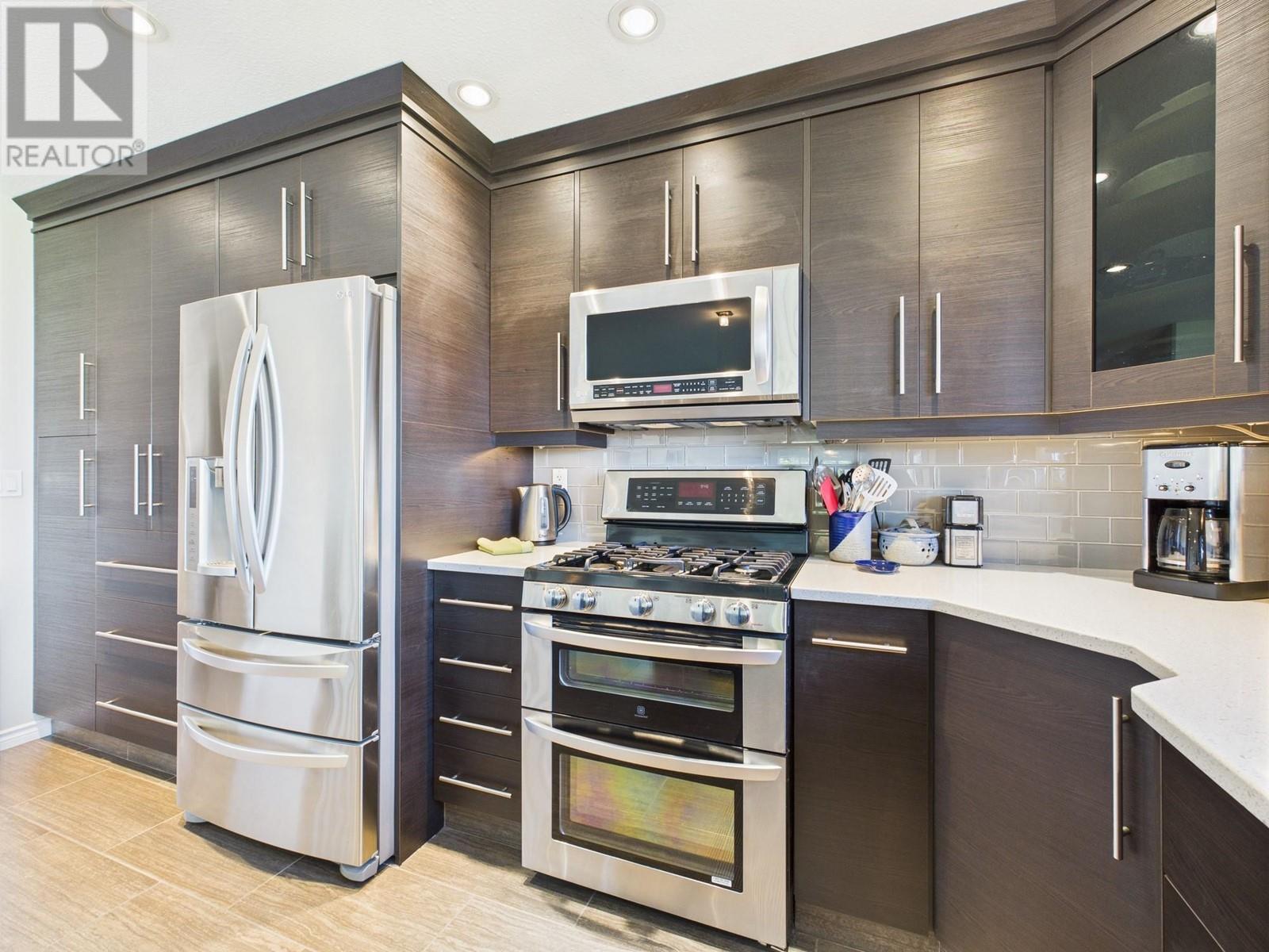 3320 36th Avenue, Osoyoos, British Columbia  V0H 1V6 - Photo 8 - 10350288