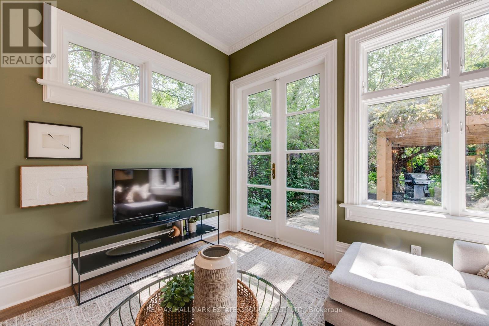 570 Indian Road, Toronto, Ontario  M6P 2C2 - Photo 16 - W12194700