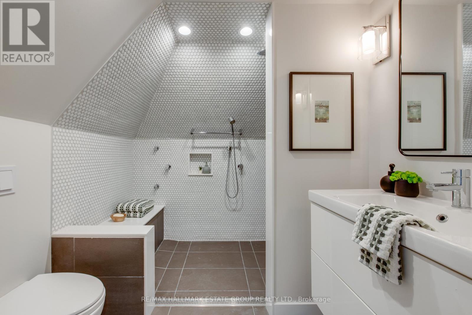 570 Indian Road, Toronto, Ontario  M6P 2C2 - Photo 31 - W12194700