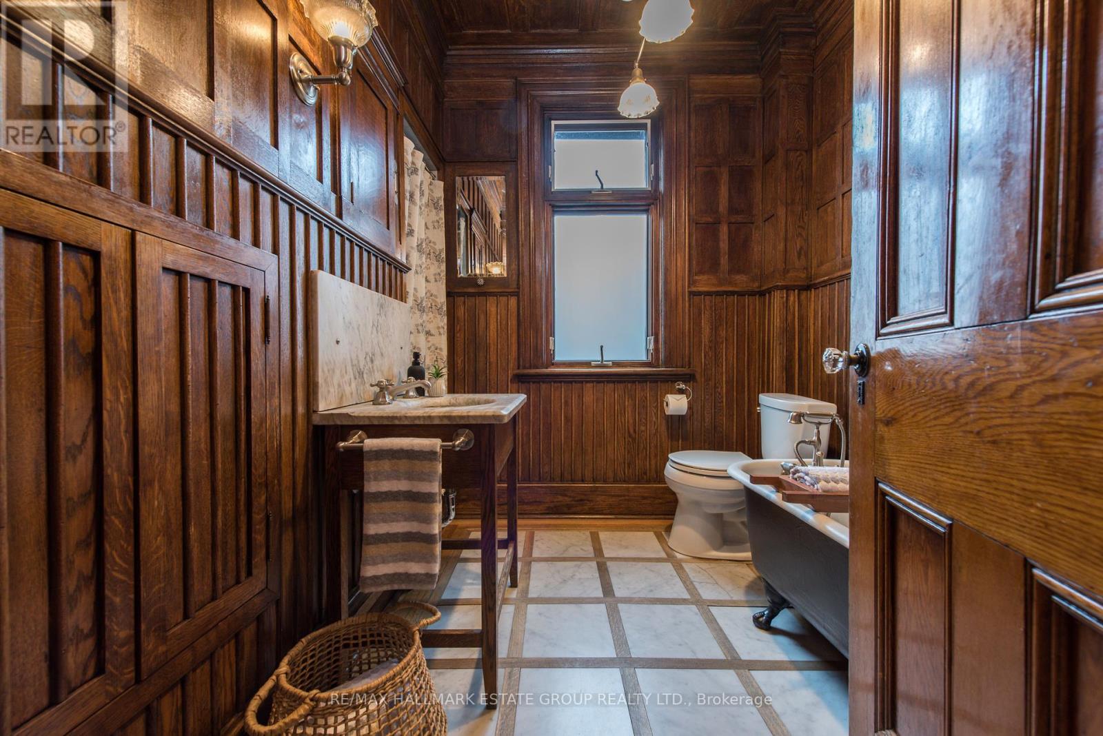 570 Indian Road, Toronto, Ontario  M6P 2C2 - Photo 24 - W12194700