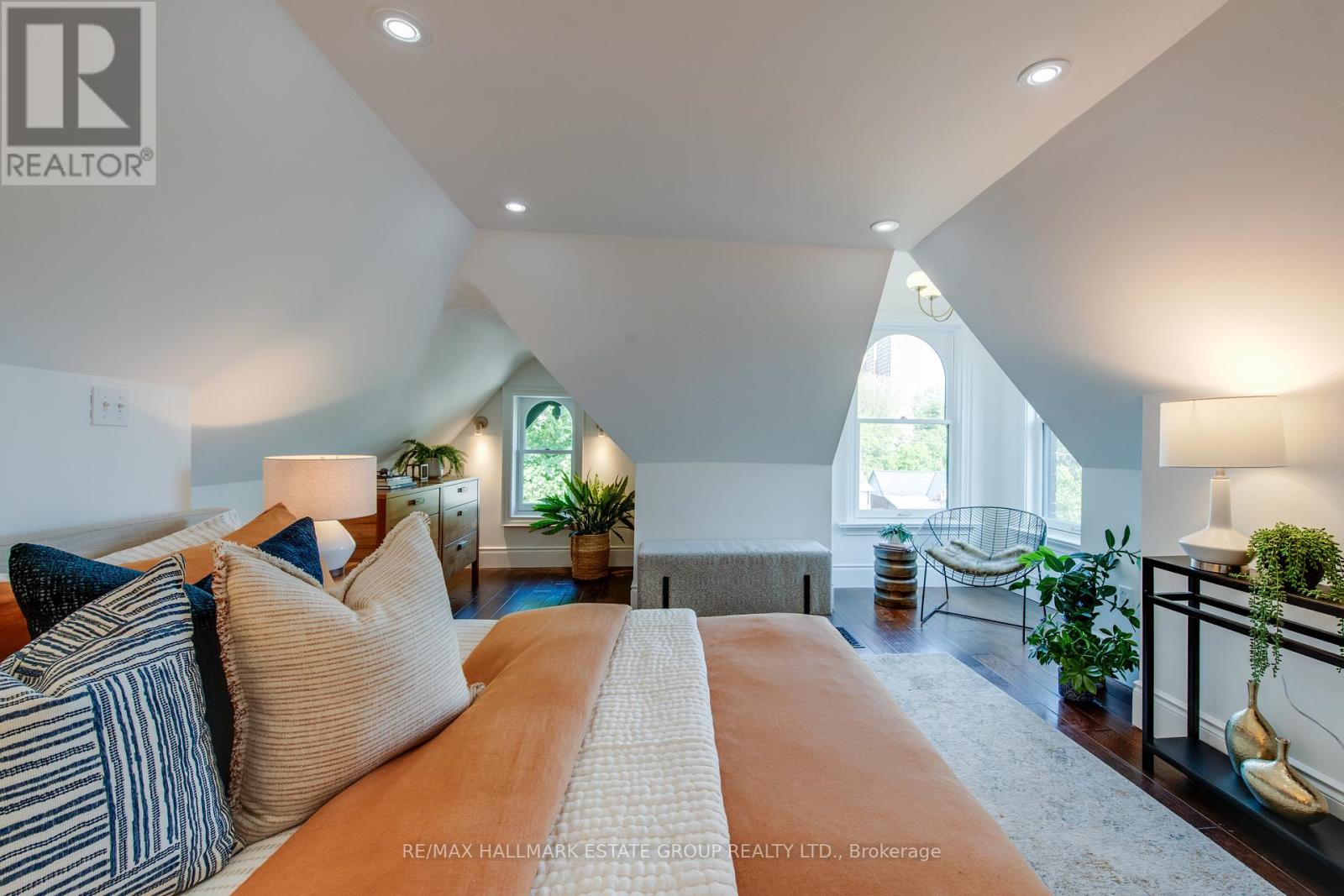 570 Indian Road, Toronto, Ontario  M6P 2C2 - Photo 35 - W12194700