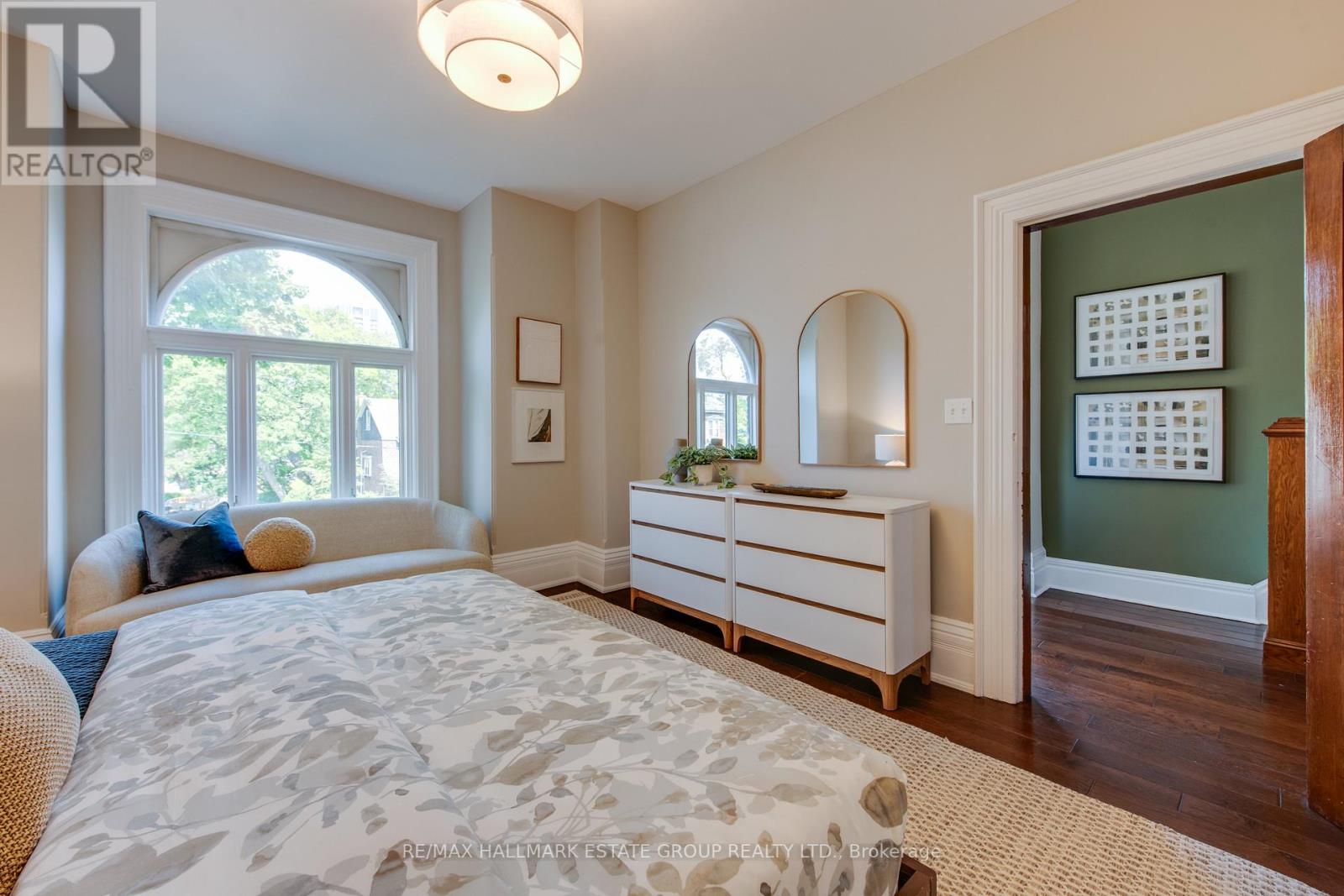570 Indian Road, Toronto, Ontario  M6P 2C2 - Photo 29 - W12194700