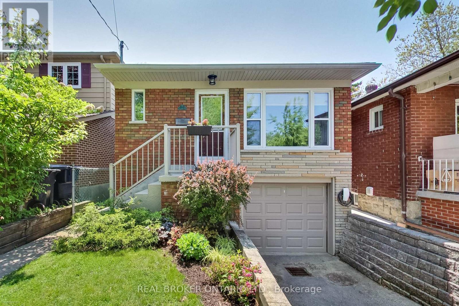 9 Craiglee Drive, Toronto (Birchcliffe-Cliffside), Ontario  M1N 2L7 - Photo 1 - E12197104