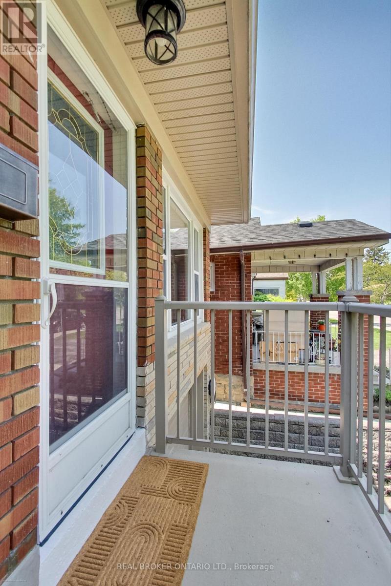 9 Craiglee Drive, Toronto (Birchcliffe-Cliffside), Ontario  M1N 2L7 - Photo 37 - E12197104