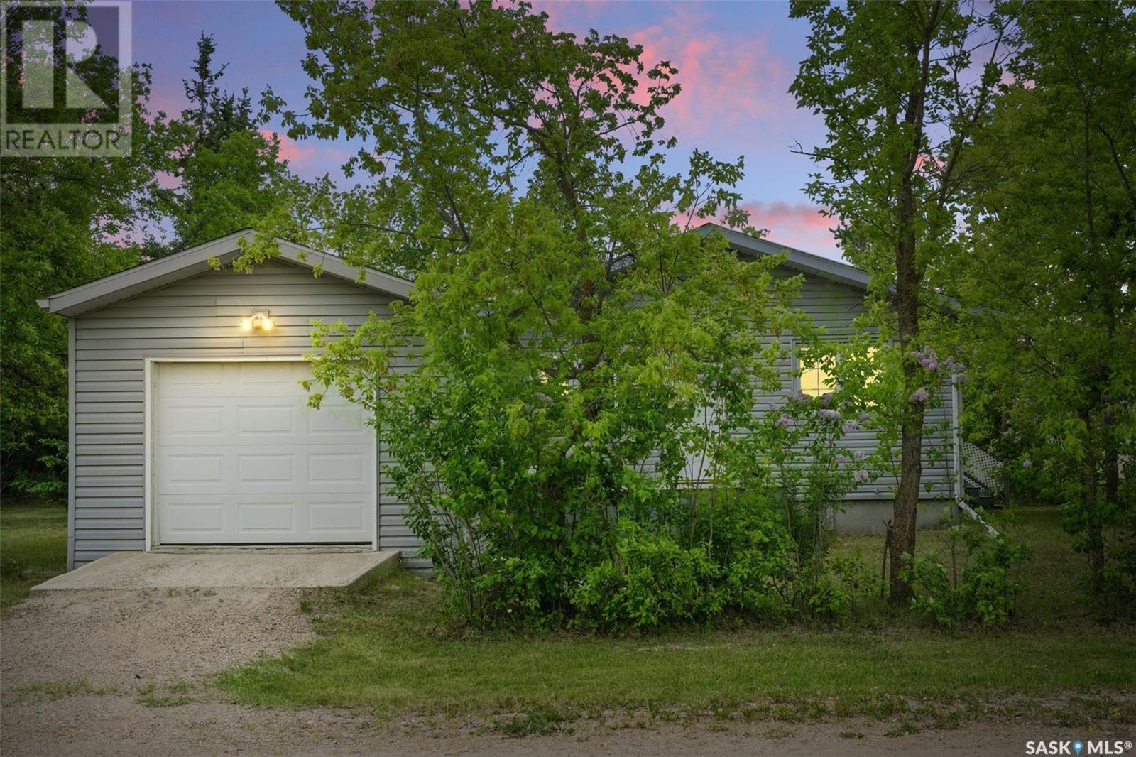 301 Cumming AVENUE, Manitou Beach, Saskatchewan