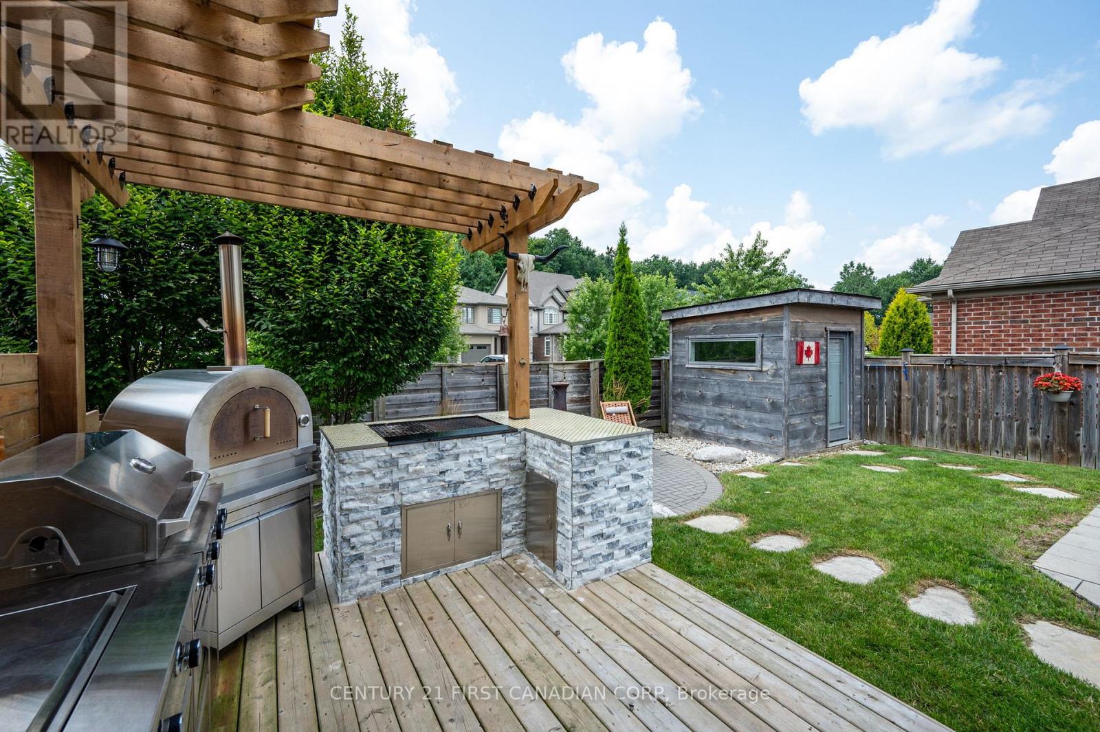 886 Foxcreek Road, London North (North S), Ontario  N6G 0J9 - Photo 33 - X12171281