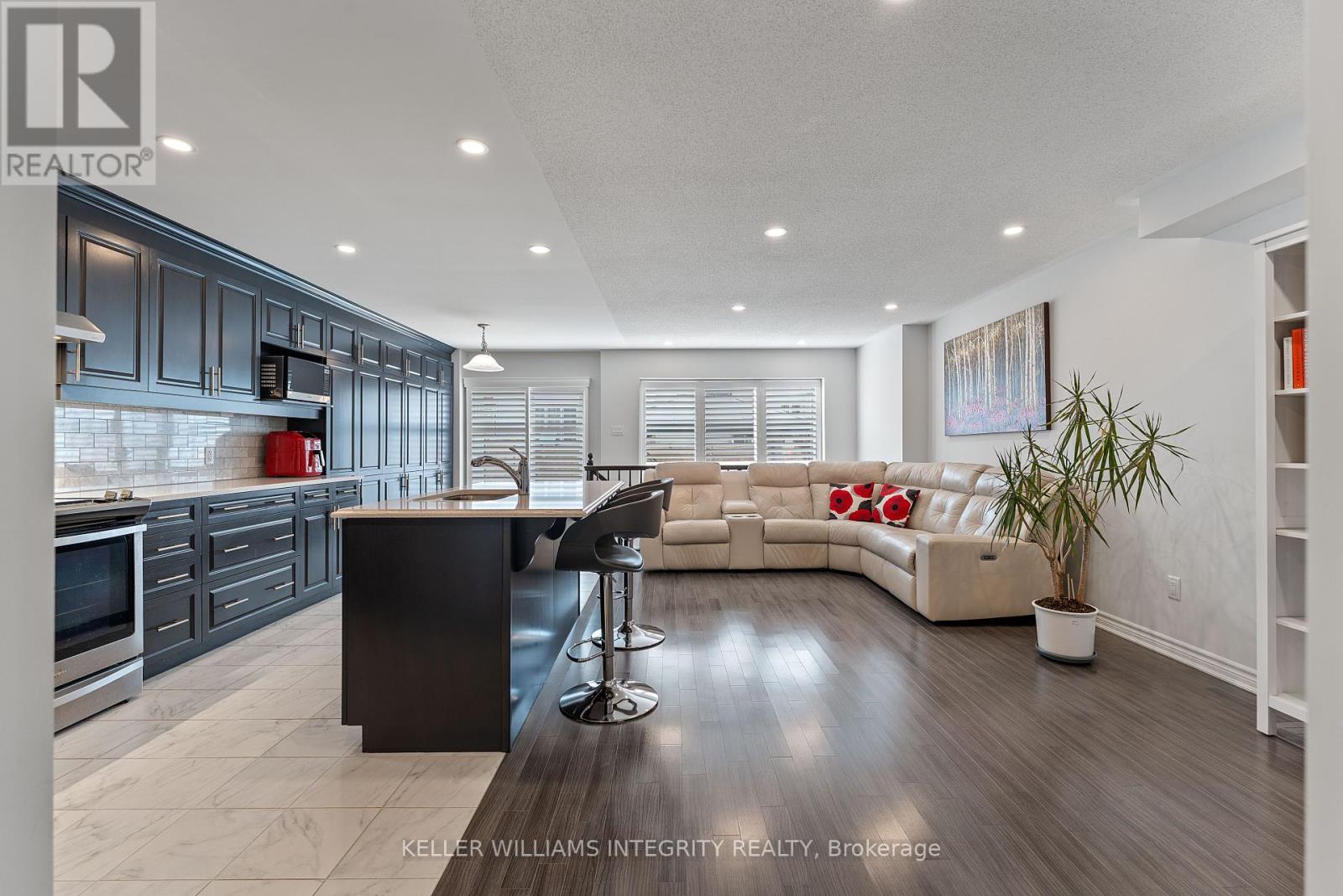 322 Lipizzaner Street, Ottawa, Ontario  K2S 0X9 - Photo 6 - X12197123