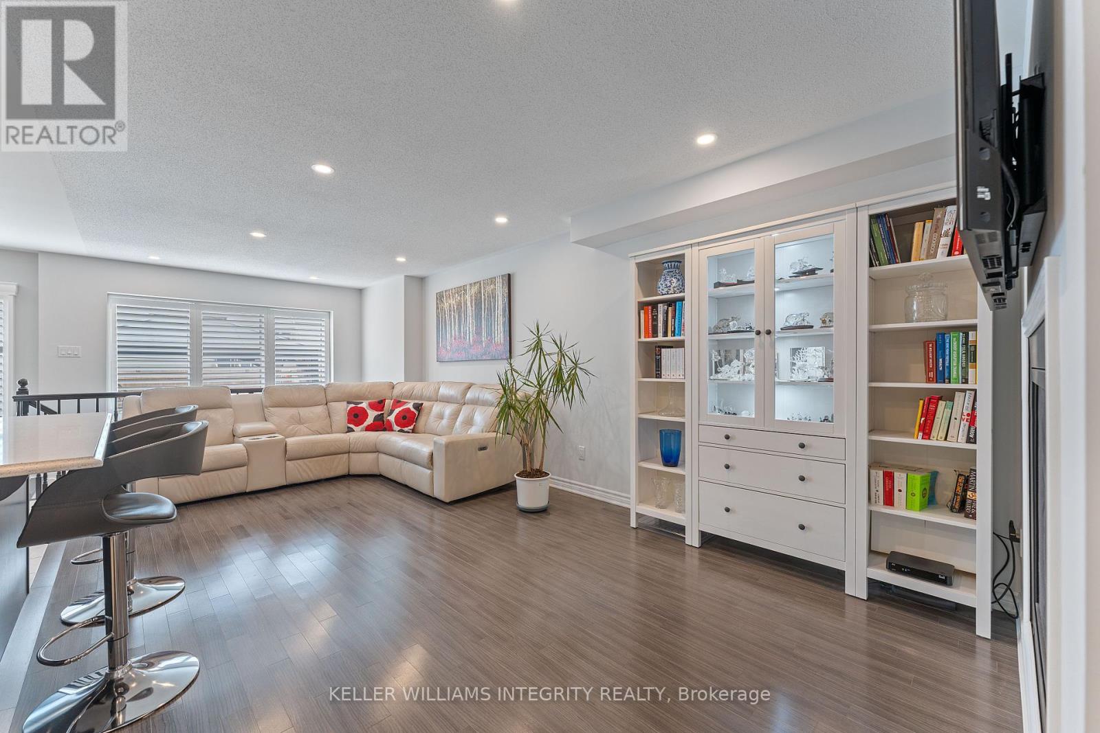 322 Lipizzaner Street, Ottawa, Ontario  K2S 0X9 - Photo 7 - X12197123