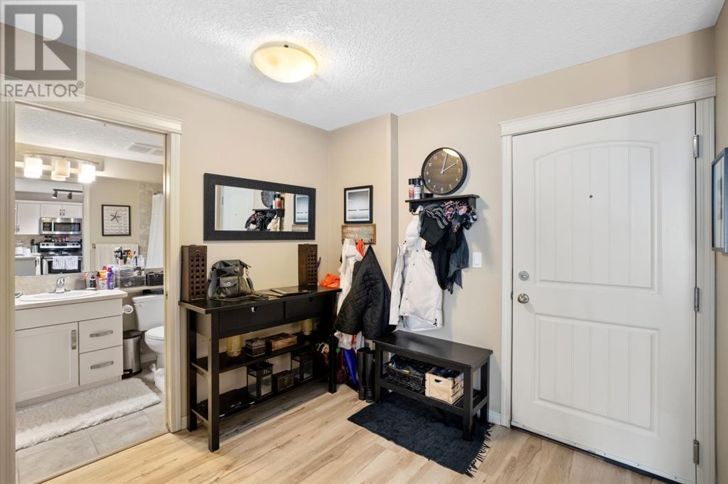 Property at 109, 406 Cranberry Park SE image 4