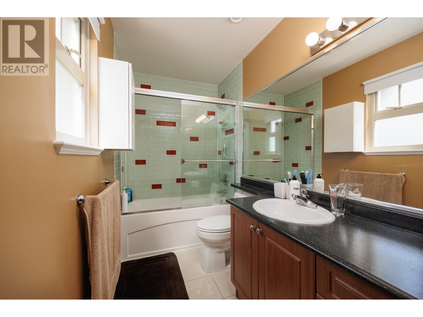 1254 E 11th Avenue, Vancouver, British Columbia  V5T 2G3 - Photo 11 - R3011489