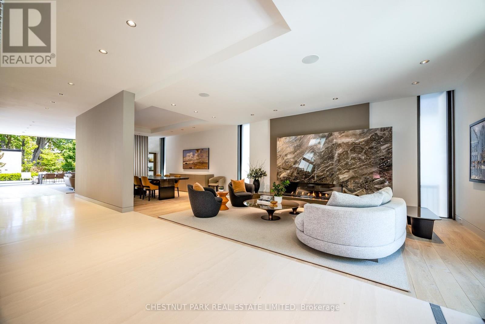 50 Teddington Park Avenue, Toronto, Ontario  M4N 2C6 - Photo 4 - C12197126