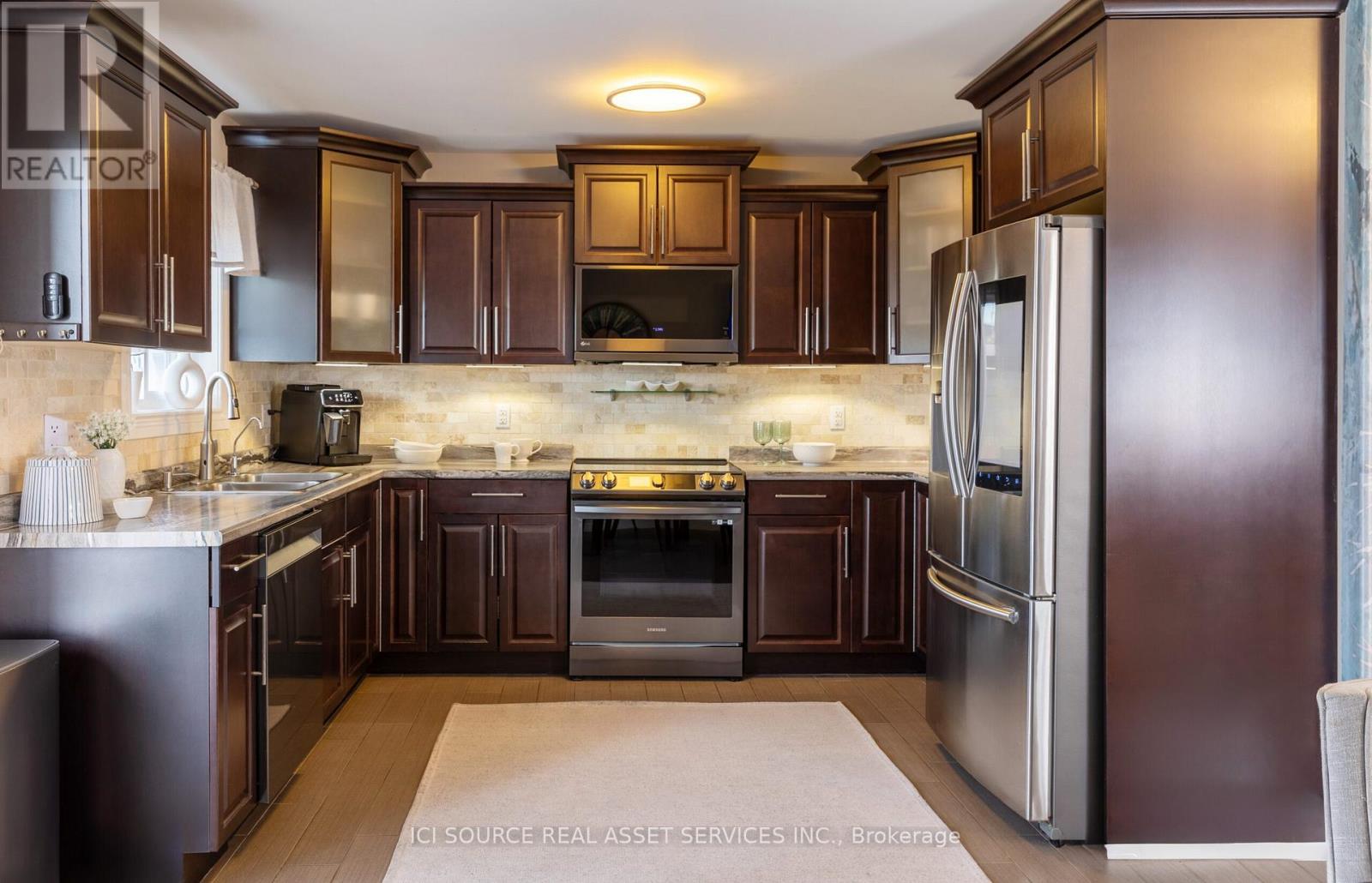 1939 Everts Avenue, Windsor, Ontario  N9B 0B6 - Photo 6 - X12118786