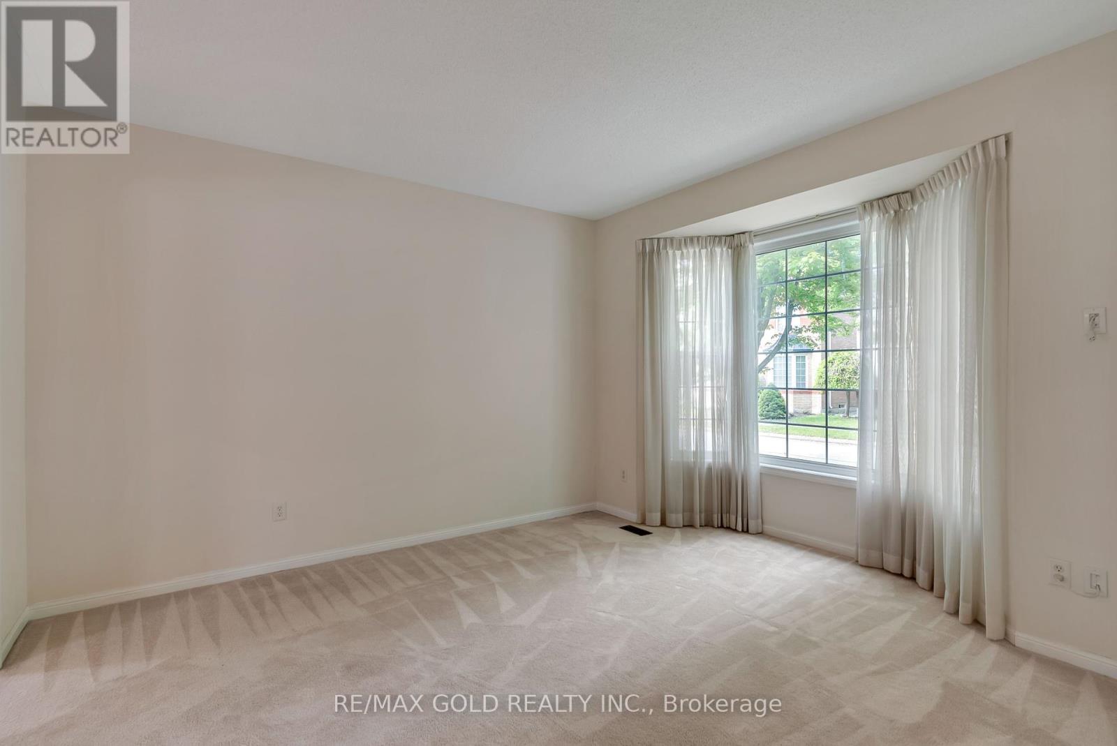 15 Bittersweet Street, Markham, Ontario  L6B 1L6 - Photo 10 - N12197136