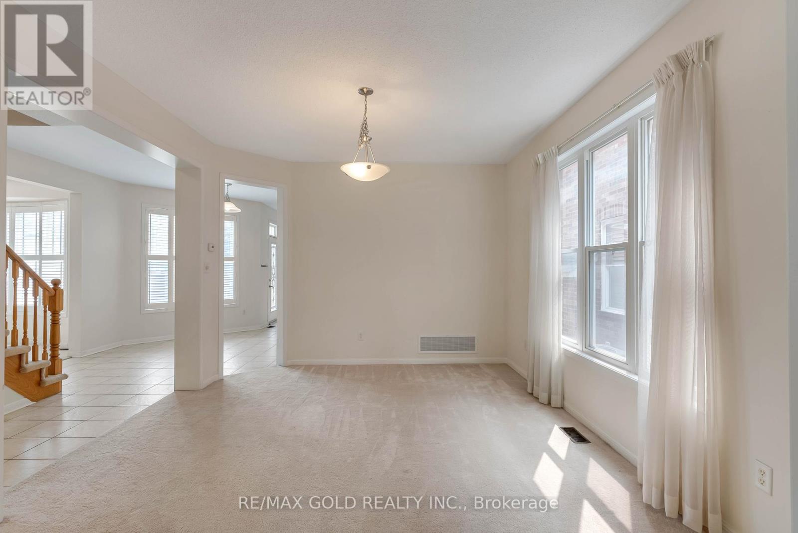 15 Bittersweet Street, Markham, Ontario  L6B 1L6 - Photo 12 - N12197136