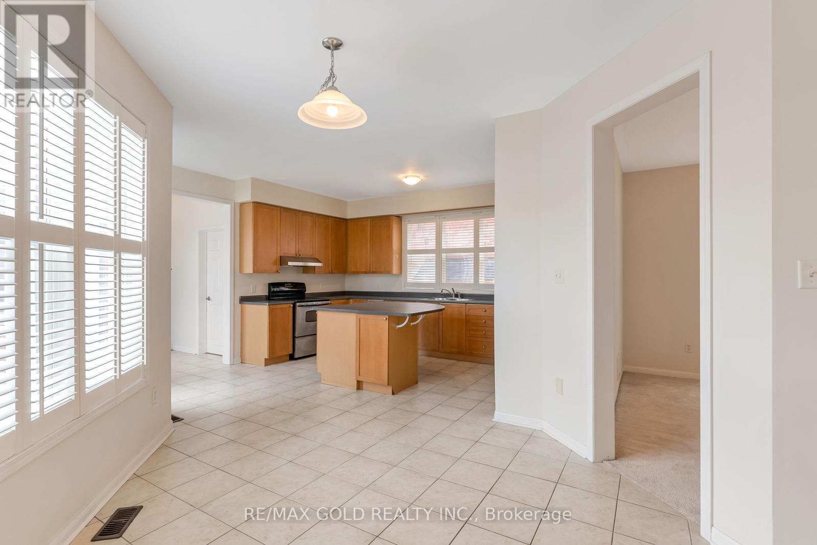 15 Bittersweet Street, Markham, Ontario  L6B 1L6 - Photo 18 - N12197136