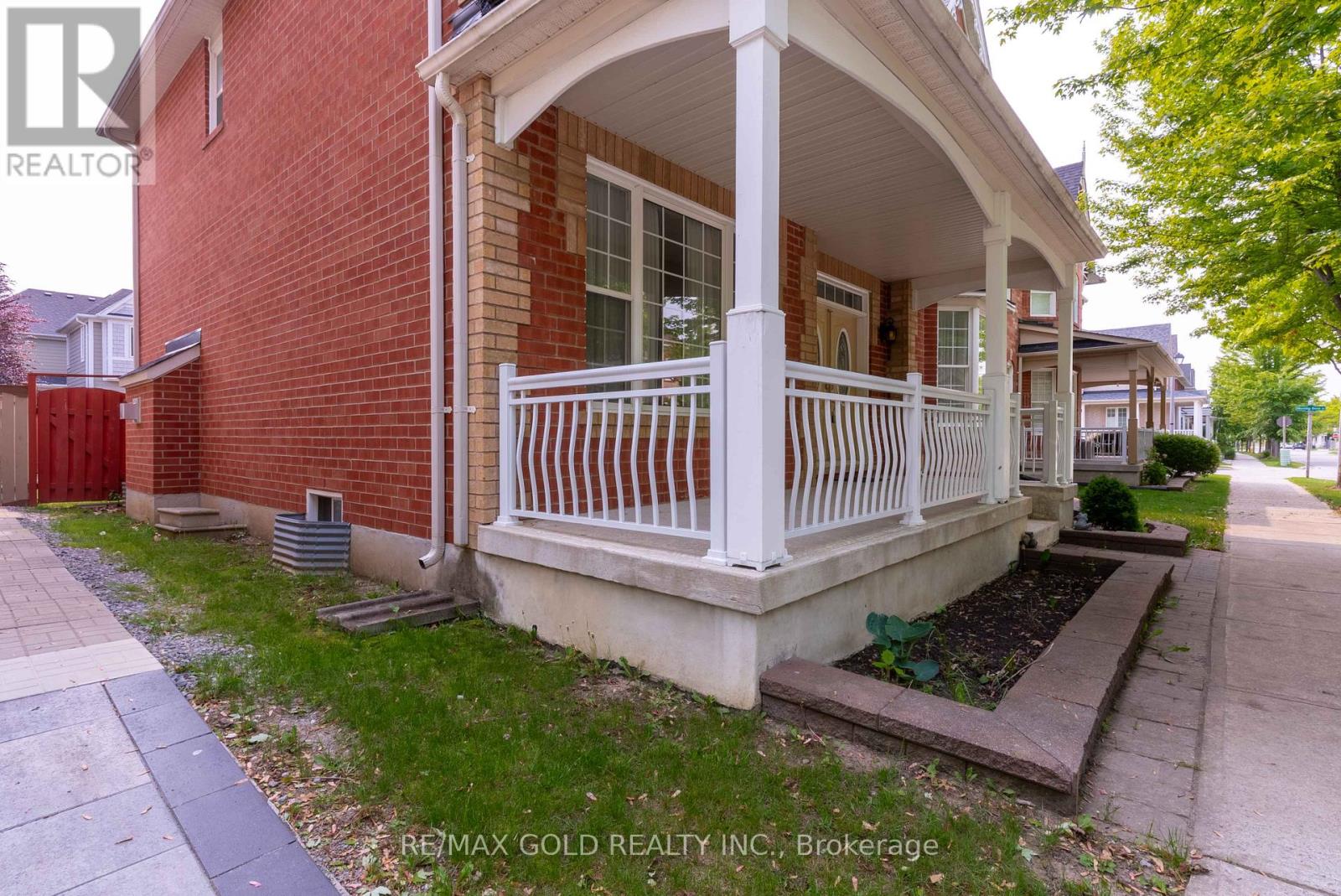 15 Bittersweet Street, Markham, Ontario  L6B 1L6 - Photo 3 - N12197136
