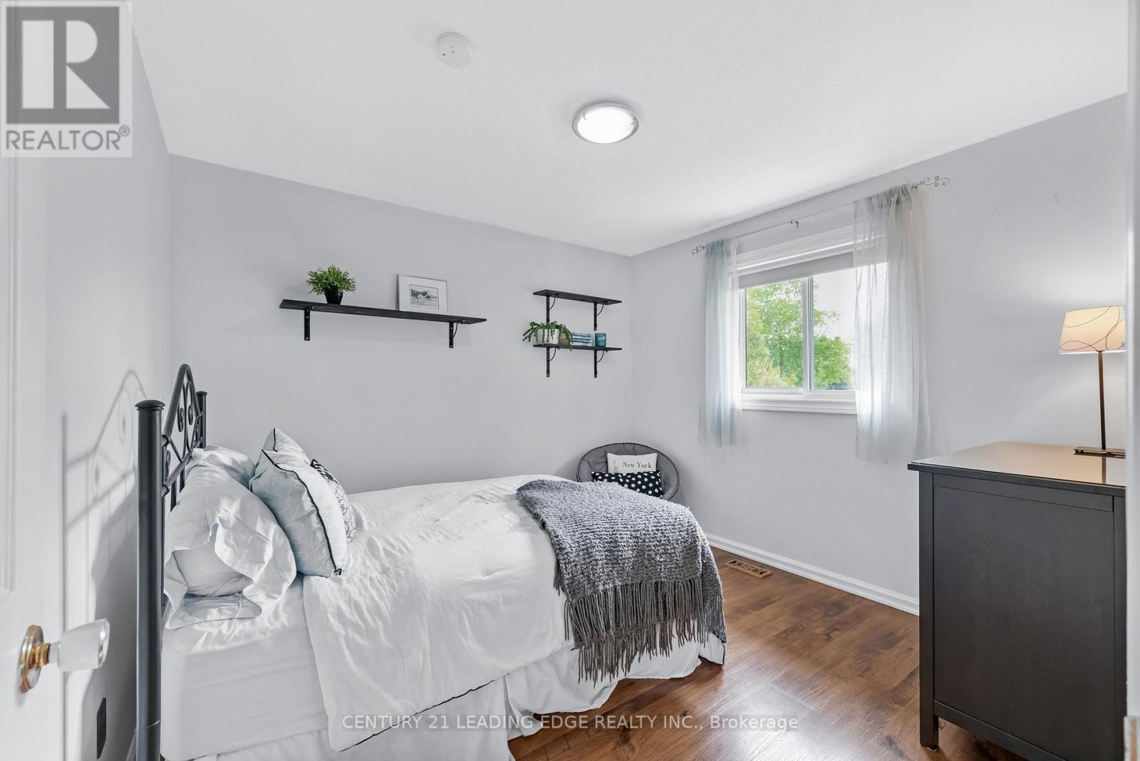 40 Birchard Boulevard, East Gwillimbury, Ontario  L0G 1M0 - Photo 22 - N12197139