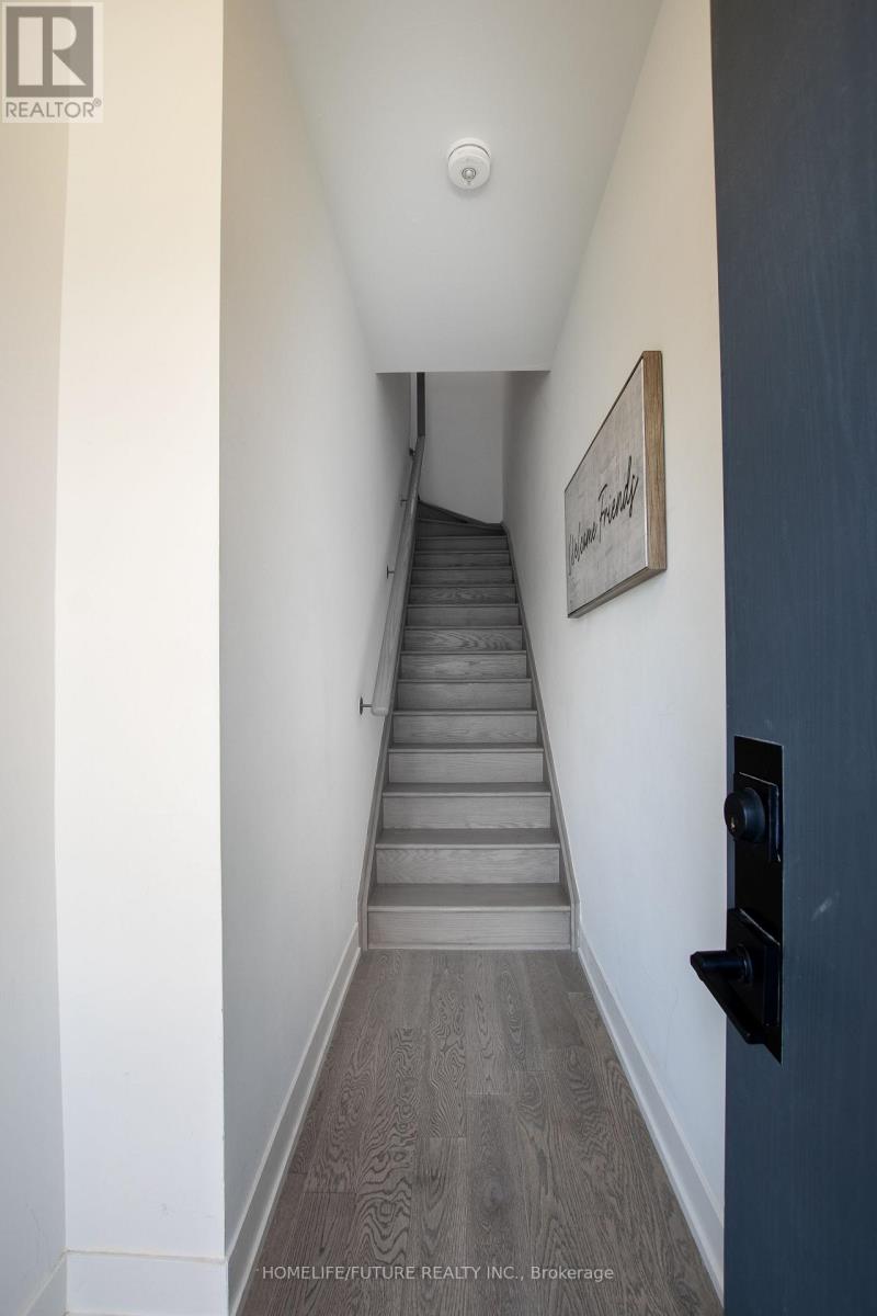 250 - 1075 Douglas Mccurdy Common, Mississauga (Lakeview), Ontario  L5G 0C6 - Photo 8 - W12197128
