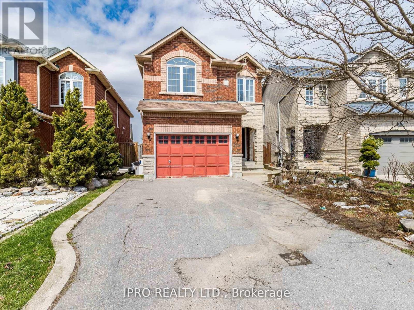 329 Ellwood Drive W, Caledon (Bolton West), Ontario  L7E 2G9 - Photo 1 - W12197132