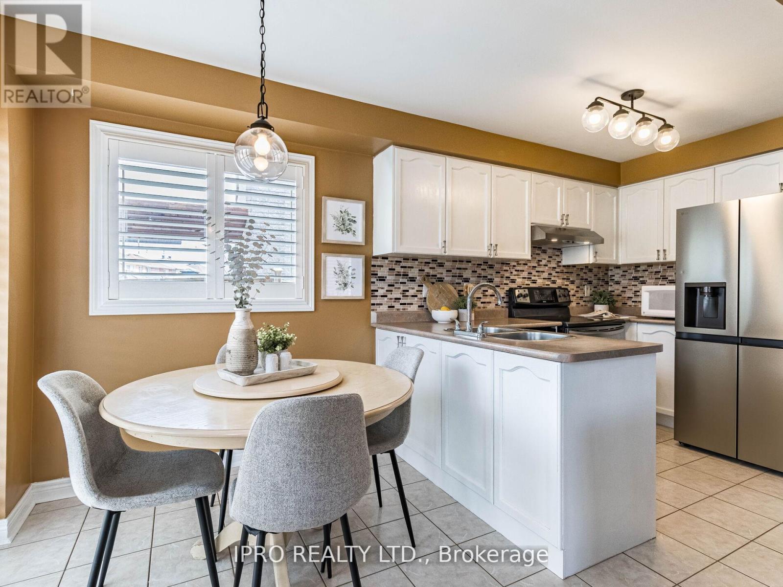 329 Ellwood Drive W, Caledon, Ontario  L7E 2G9 - Photo 10 - W12197132