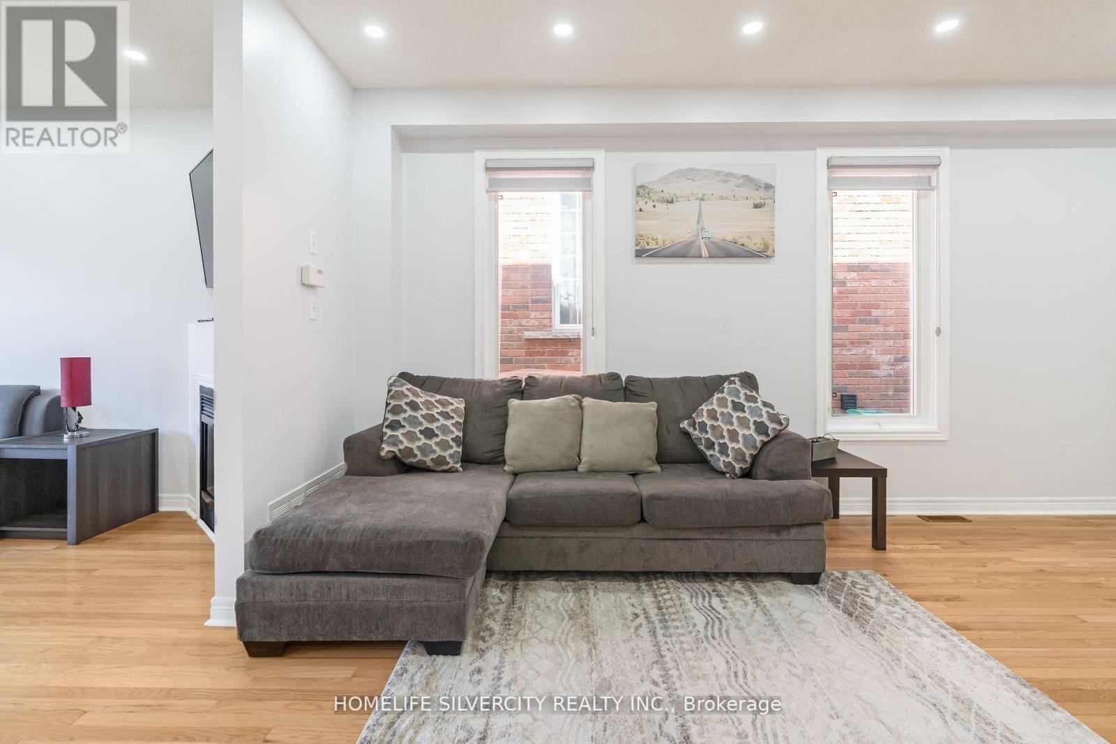 10 Rainy Dale Road, Brampton, Ontario  L6V 4S7 - Photo 8 - W12197143