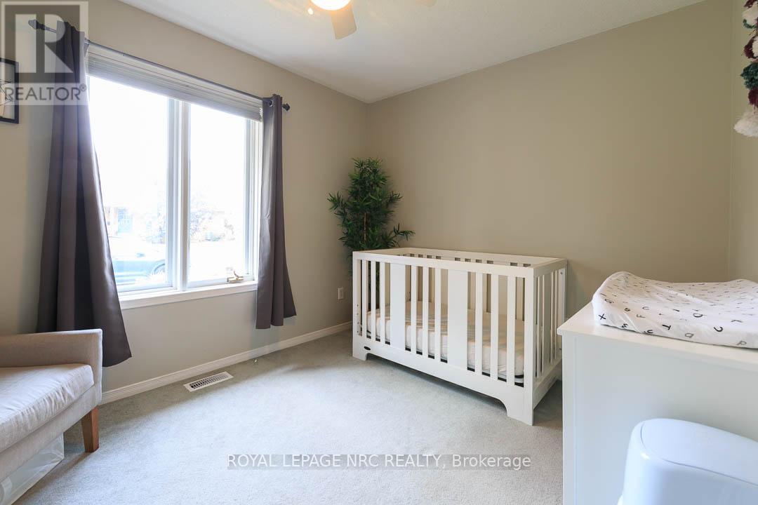 5130 Hawthorn Drive, Lincoln (Beamsville), Ontario  L3J 0J6 - Photo 15 - X12197155