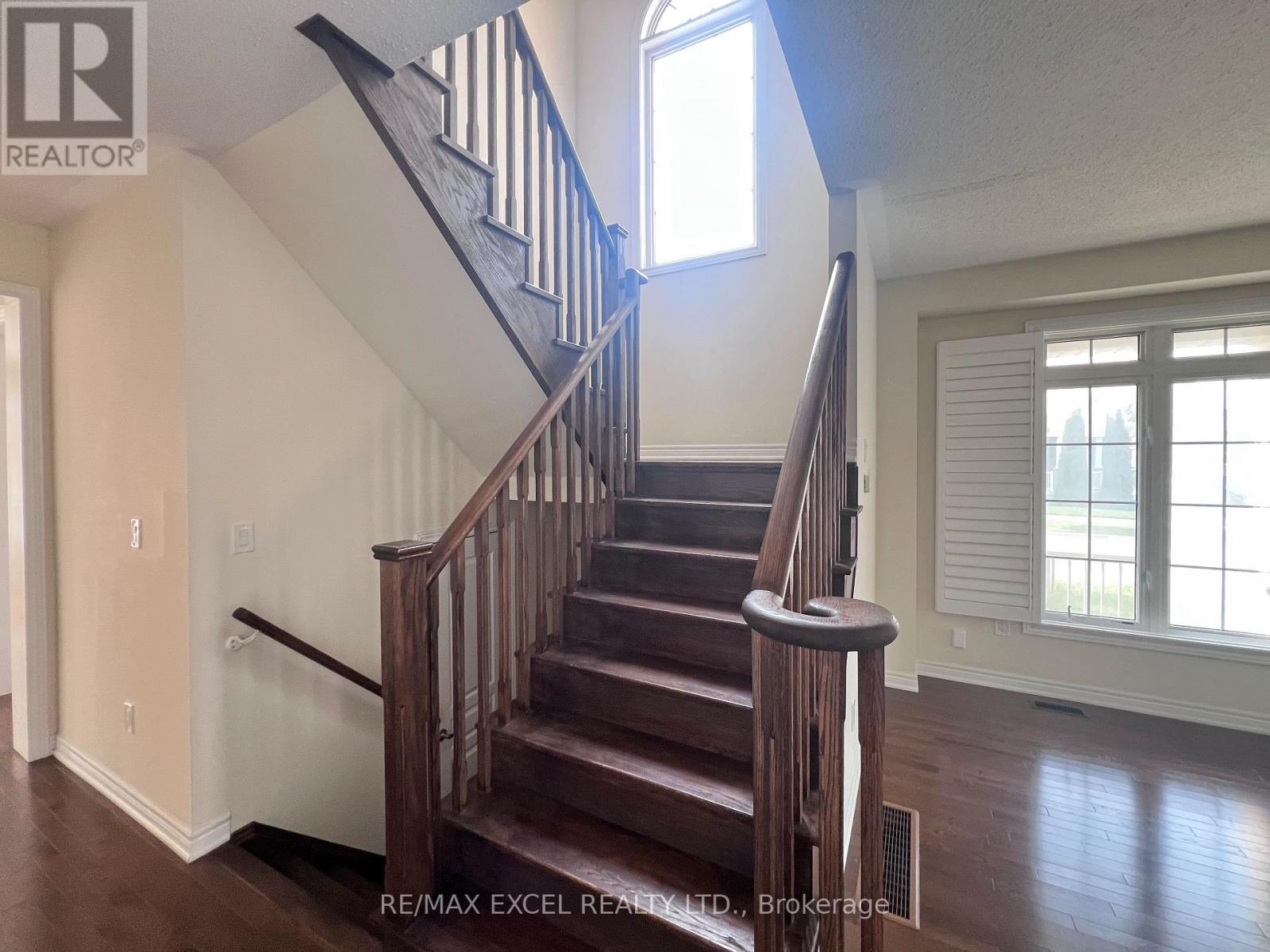 76 Brock Avenue, Markham, Ontario  L6C 0S9 - Photo 4 - N12171864