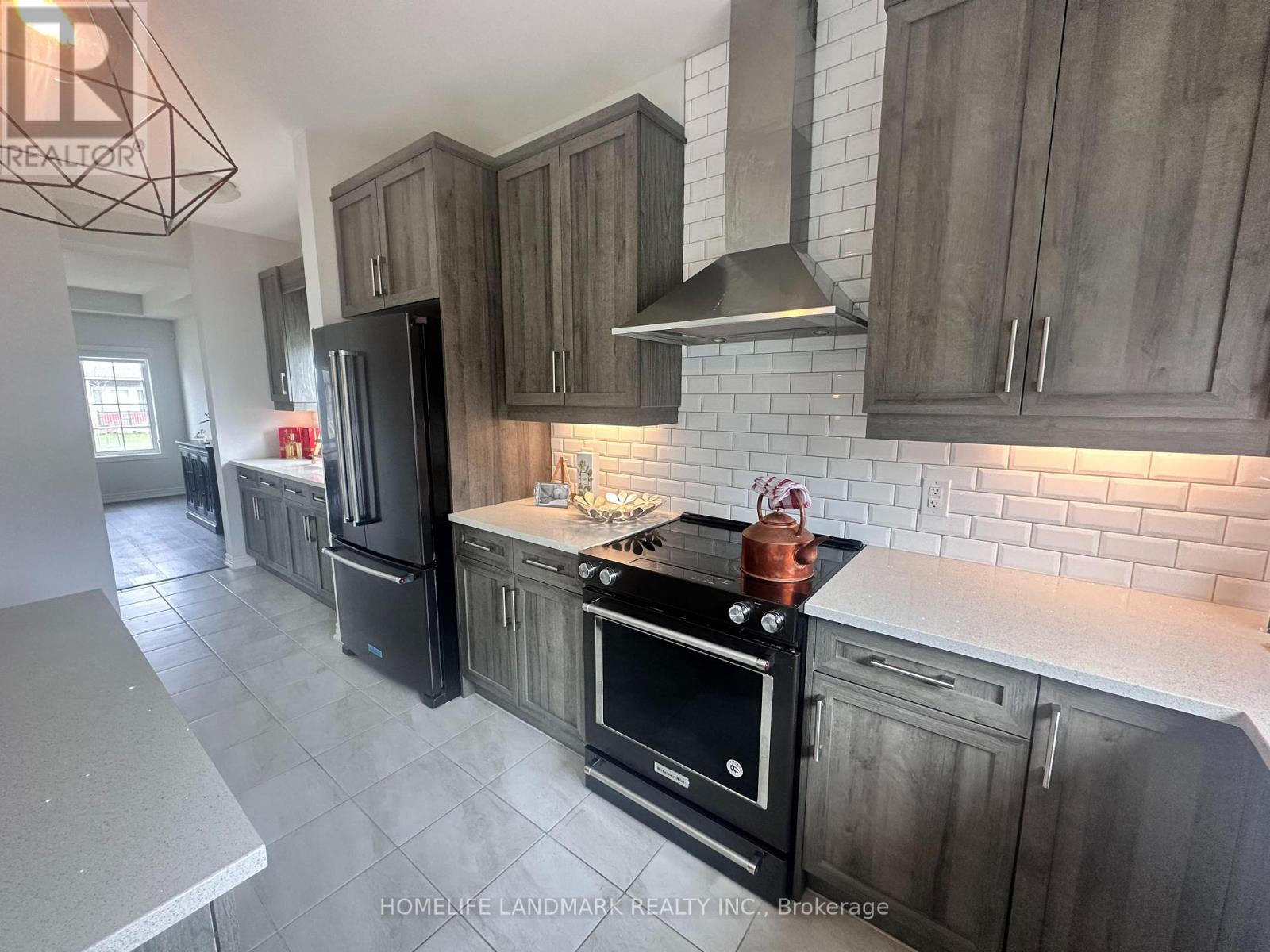 15 Ironwood Court, Thorold (Confederation Heights), Ontario  L2V 0J1 - Photo 9 - X12082630