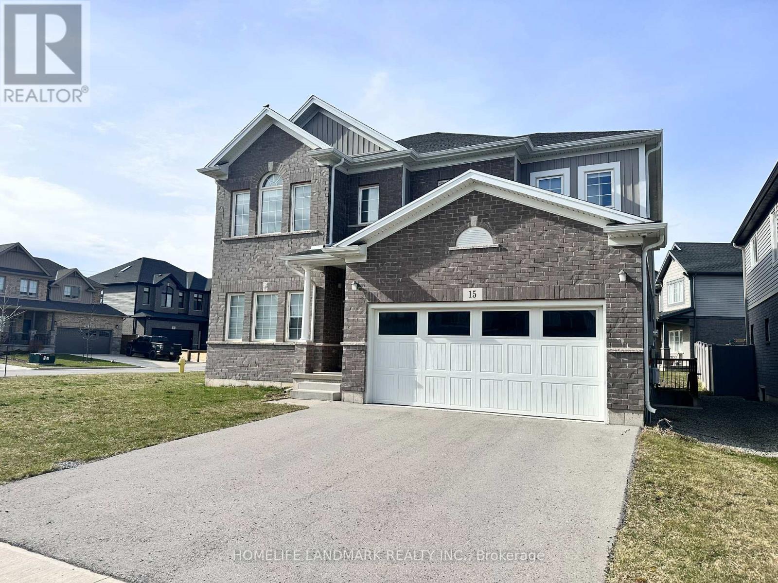 15 Ironwood Court, Thorold (Confederation Heights), Ontario  L2V 0J1 - Photo 2 - X12082630