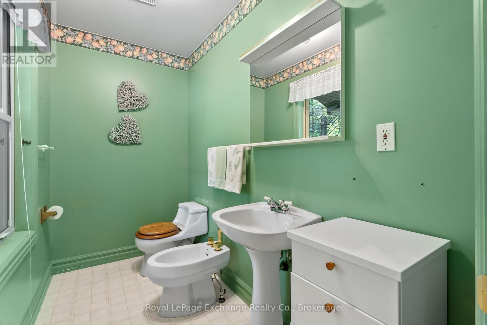 19 Kuehner Street, Kincardine, Ontario  N0G 2T0 - Photo 12 - X12197167