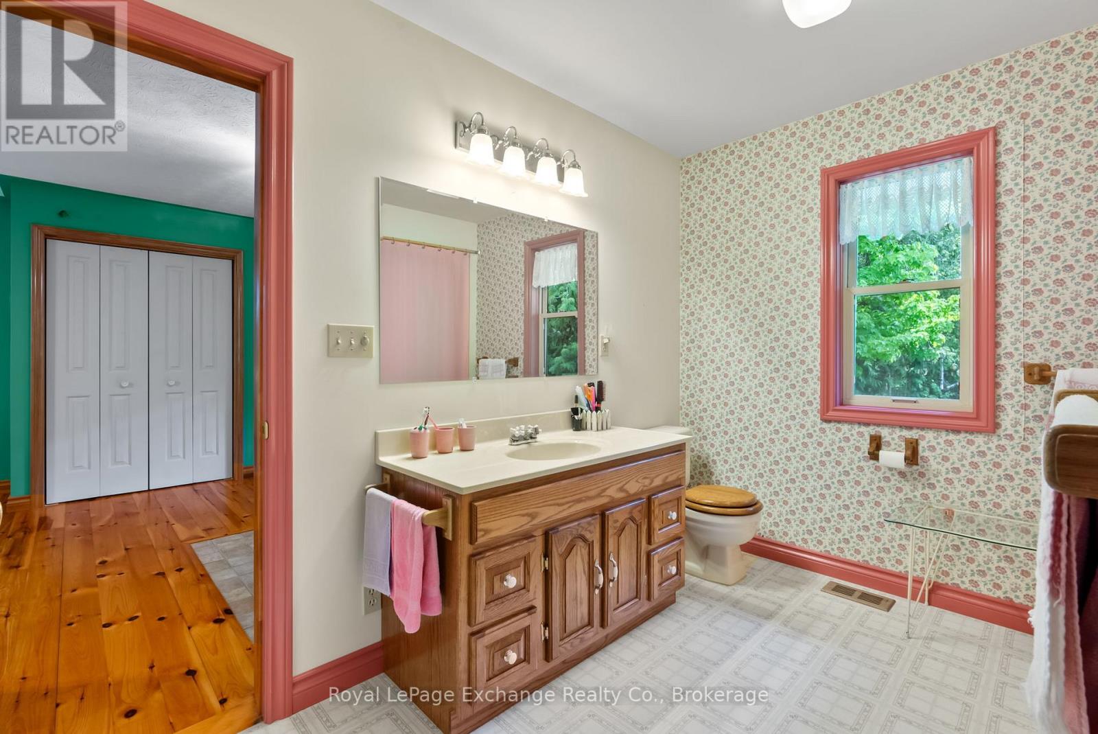 19 Kuehner Street, Kincardine, Ontario  N0G 2T0 - Photo 16 - X12197167