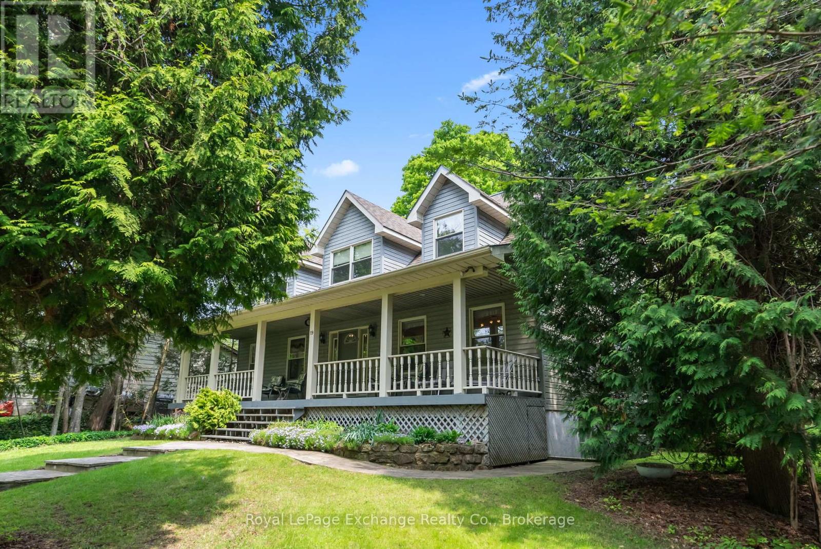19 Kuehner Street, Kincardine, Ontario  N0G 2T0 - Photo 2 - X12197167