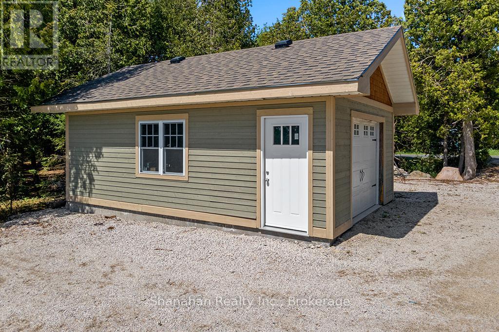 409 Eagle Road, Northern Bruce Peninsula, Ontario  N0H 2R0 - Photo 5 - X12197181