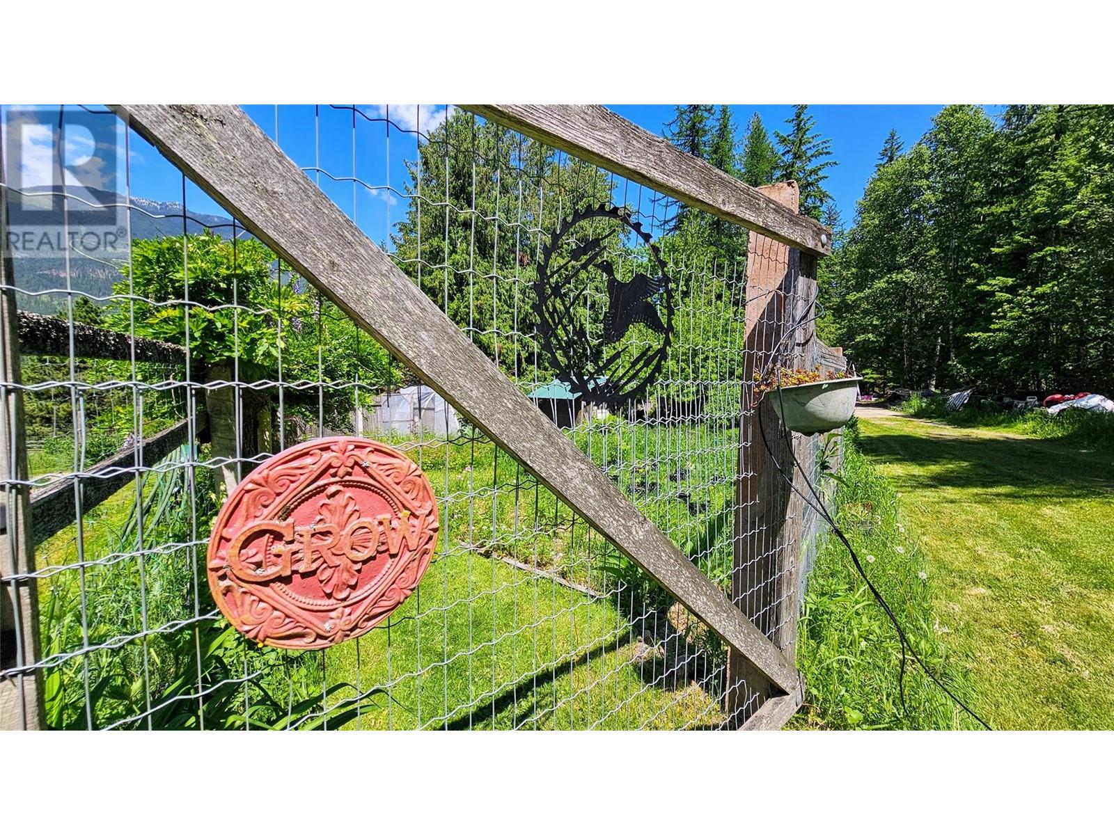 8496 B Procter East Road, Procter, British Columbia  V1L 0B7 - Photo 2 - 10350921