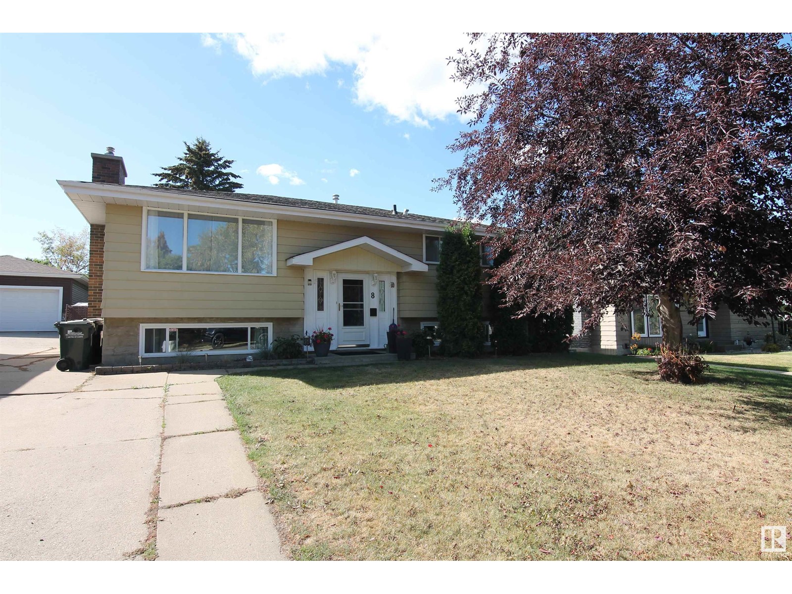 Property at 8 MEADOWBROOK RD image 1