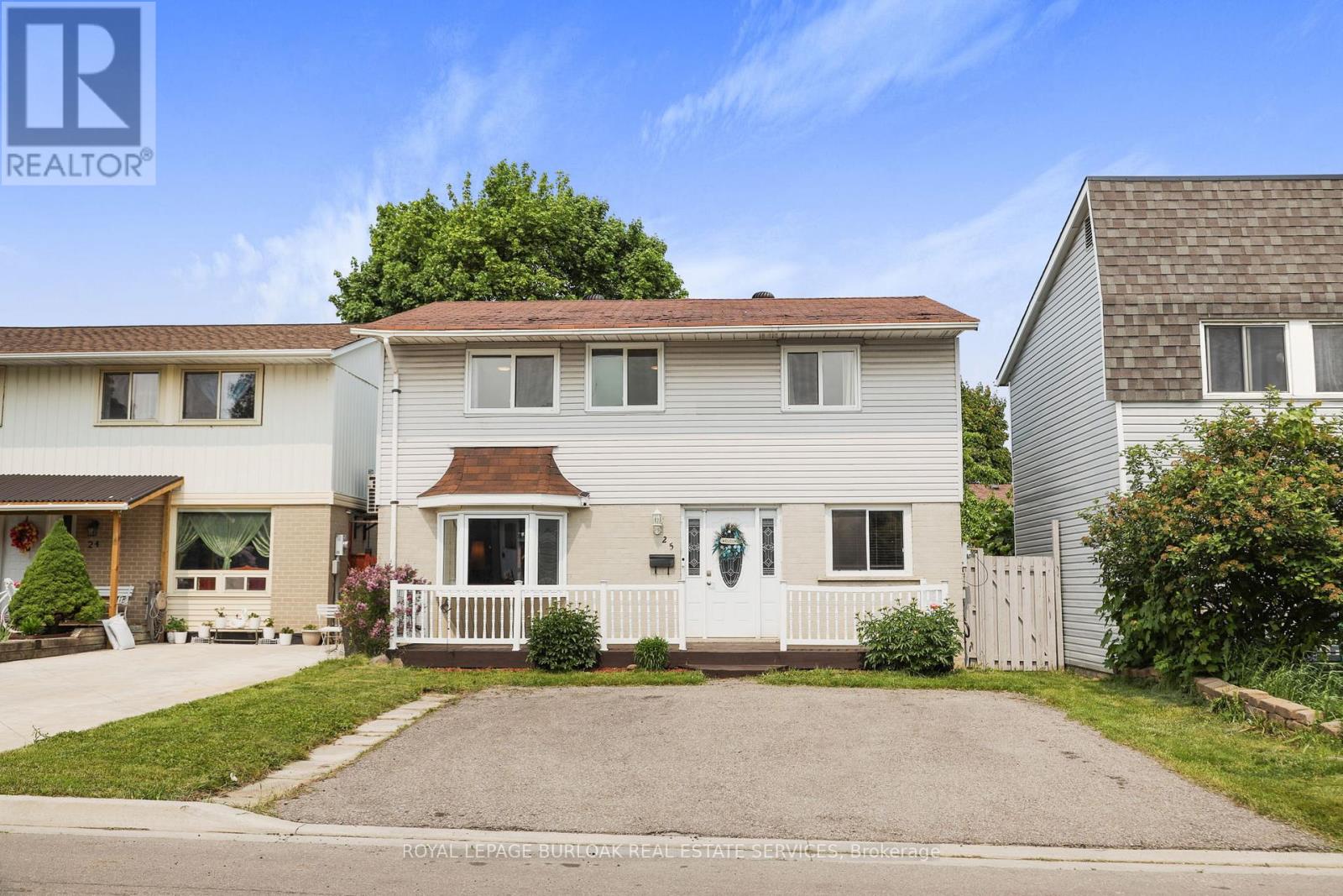 25 Jason Square, Brampton, Ontario  L7S 2L6 - Photo 1 - W12197168