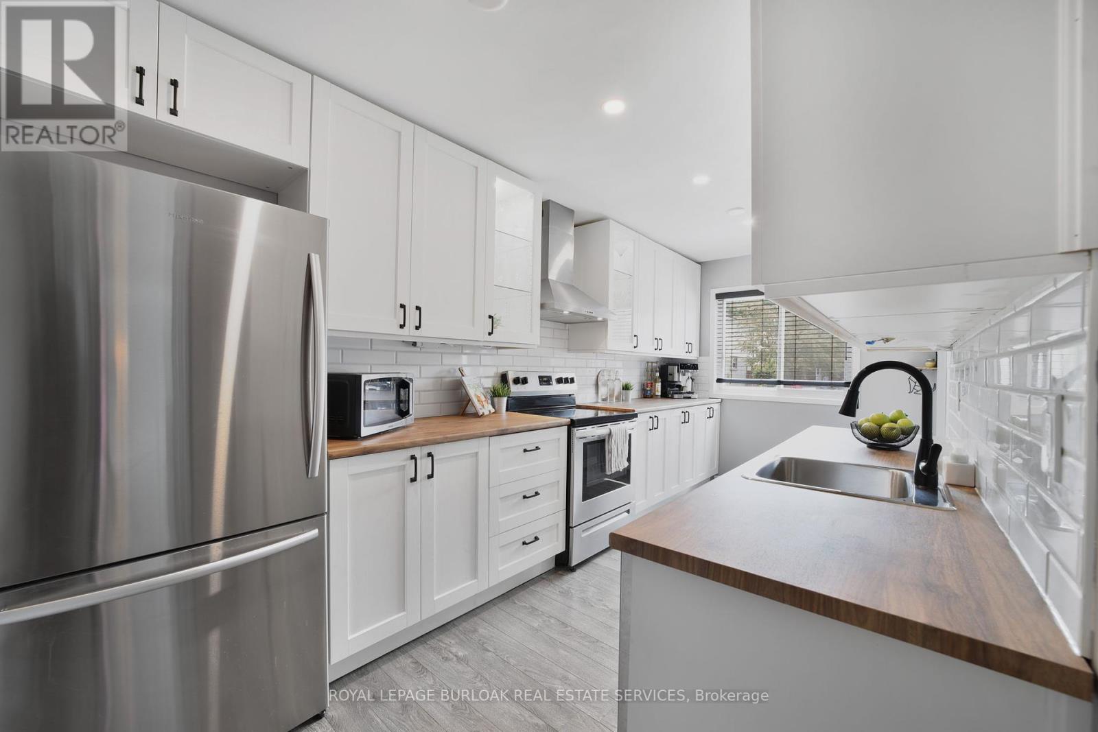 25 Jason Square, Brampton, Ontario  L7S 2L6 - Photo 15 - W12197168