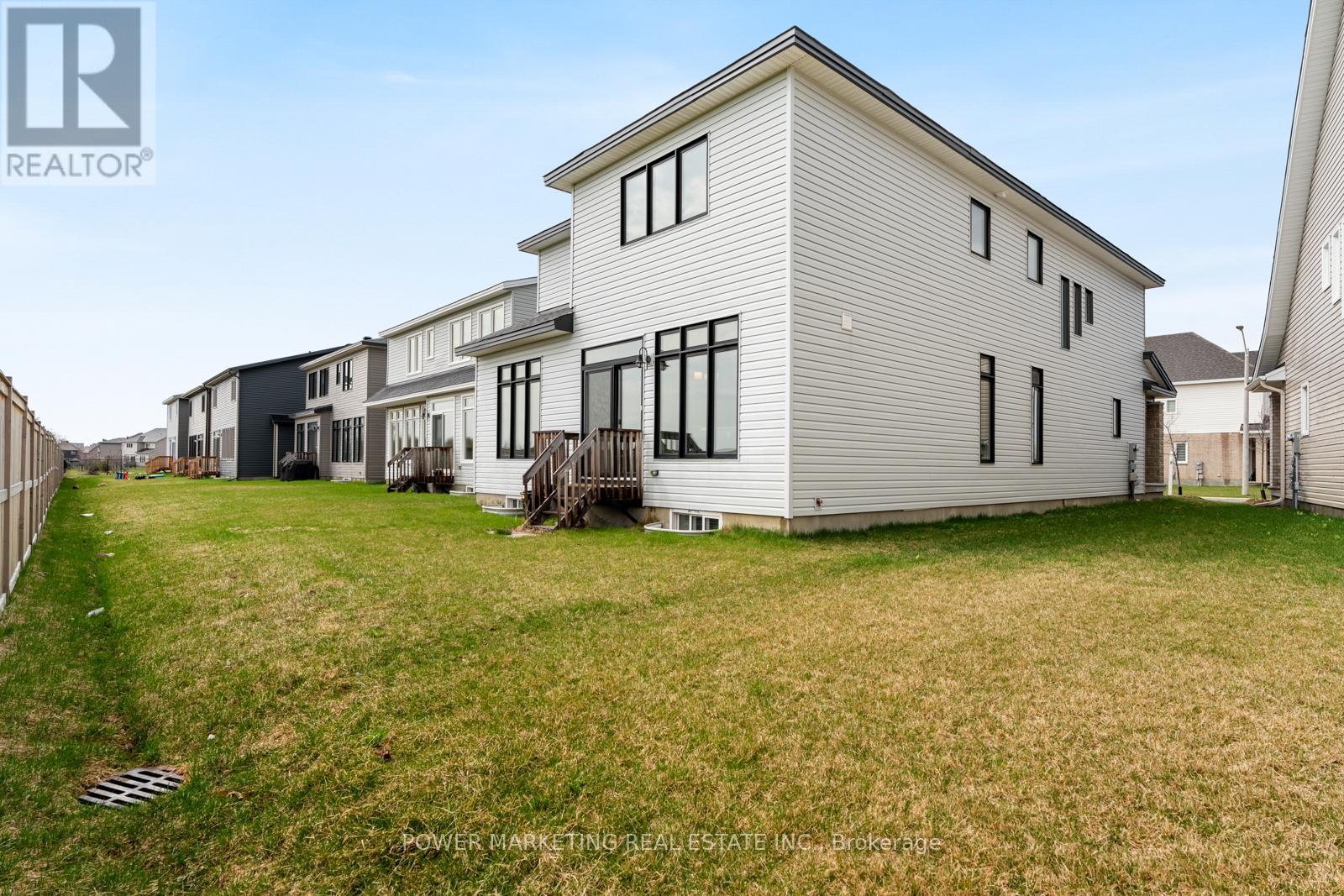 848 Snowdrop Crescent, Ottawa, Ontario  K1T 0X7 - Photo 35 - X12197185