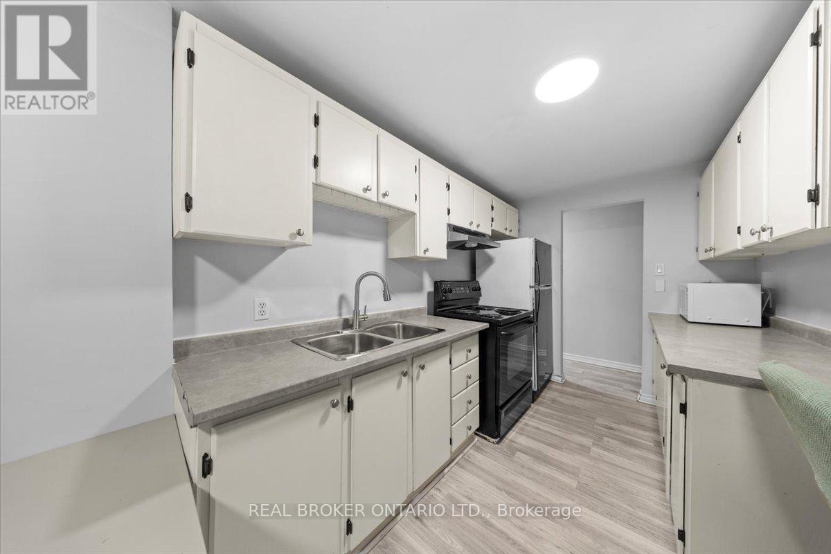 161 Guigues Avenue, Ottawa, Ontario  K1N 5J1 - Photo 11 - X12197229