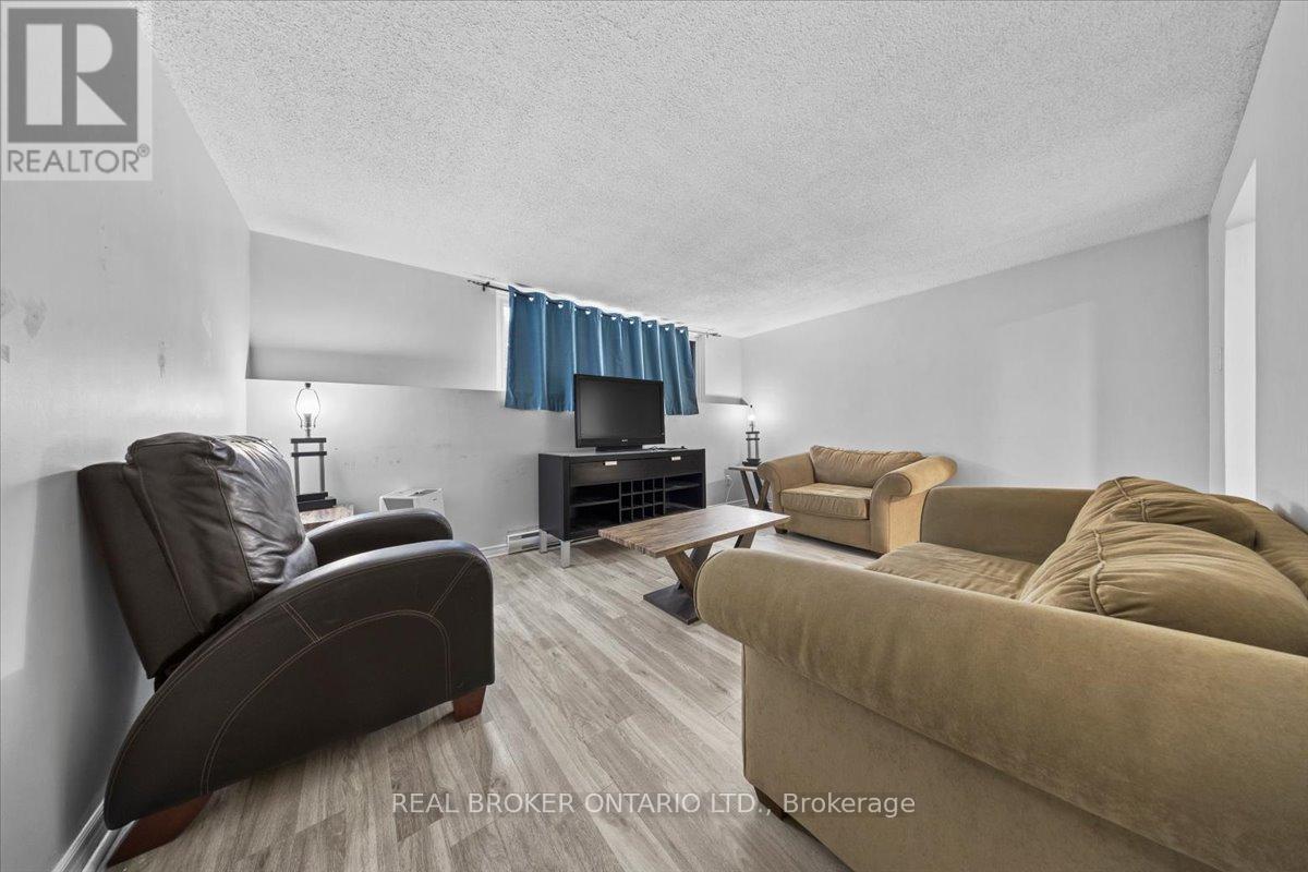 161 Guigues Avenue, Ottawa, Ontario  K1N 5J1 - Photo 15 - X12197229