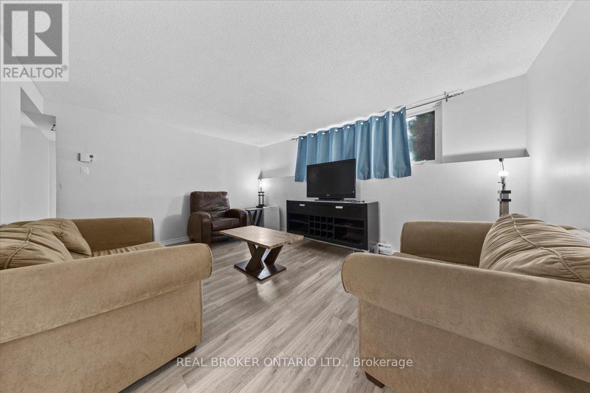 161 Guigues Avenue, Ottawa, Ontario  K1N 5J1 - Photo 16 - X12197229