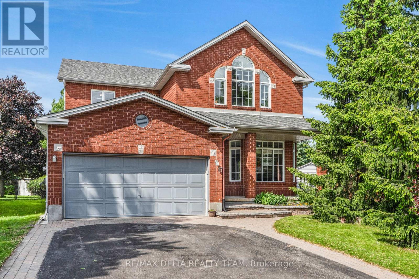 17 SOLACE COURT, Ottawa, Ontario