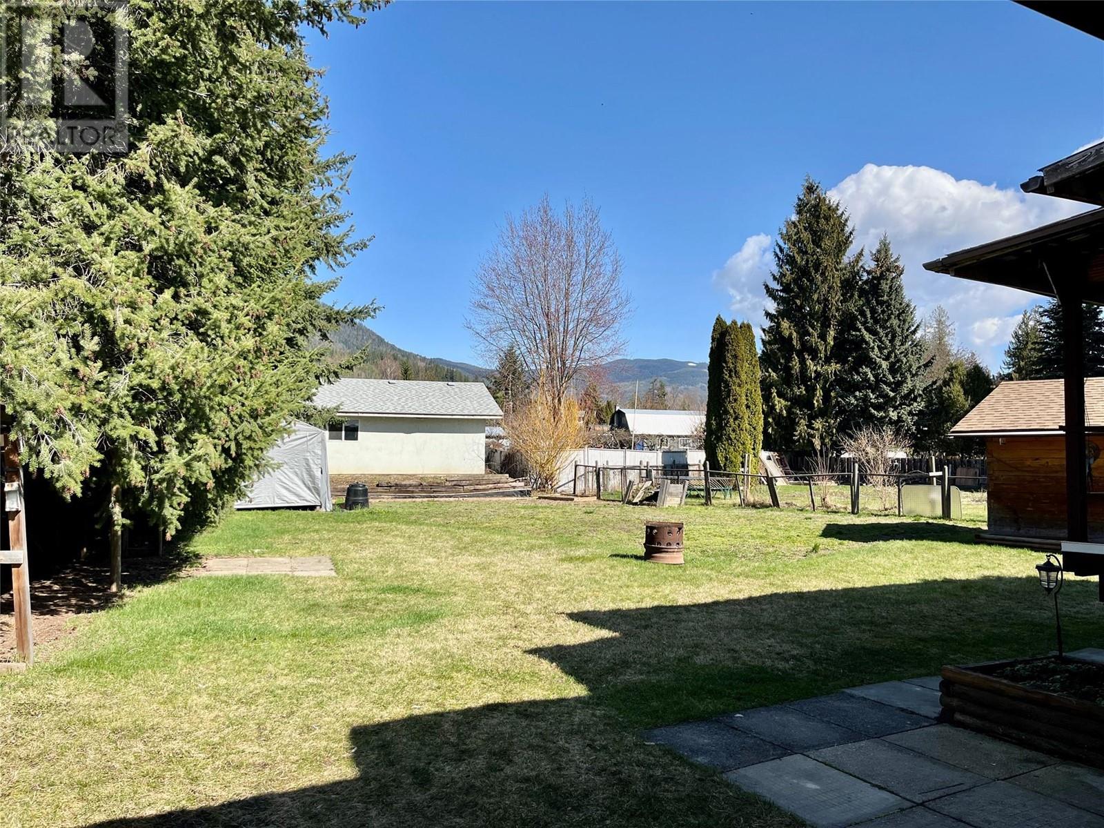 914 Rauma Crescent, Sicamous, British Columbia  V0E 2V0 - Photo 10 - 10342016