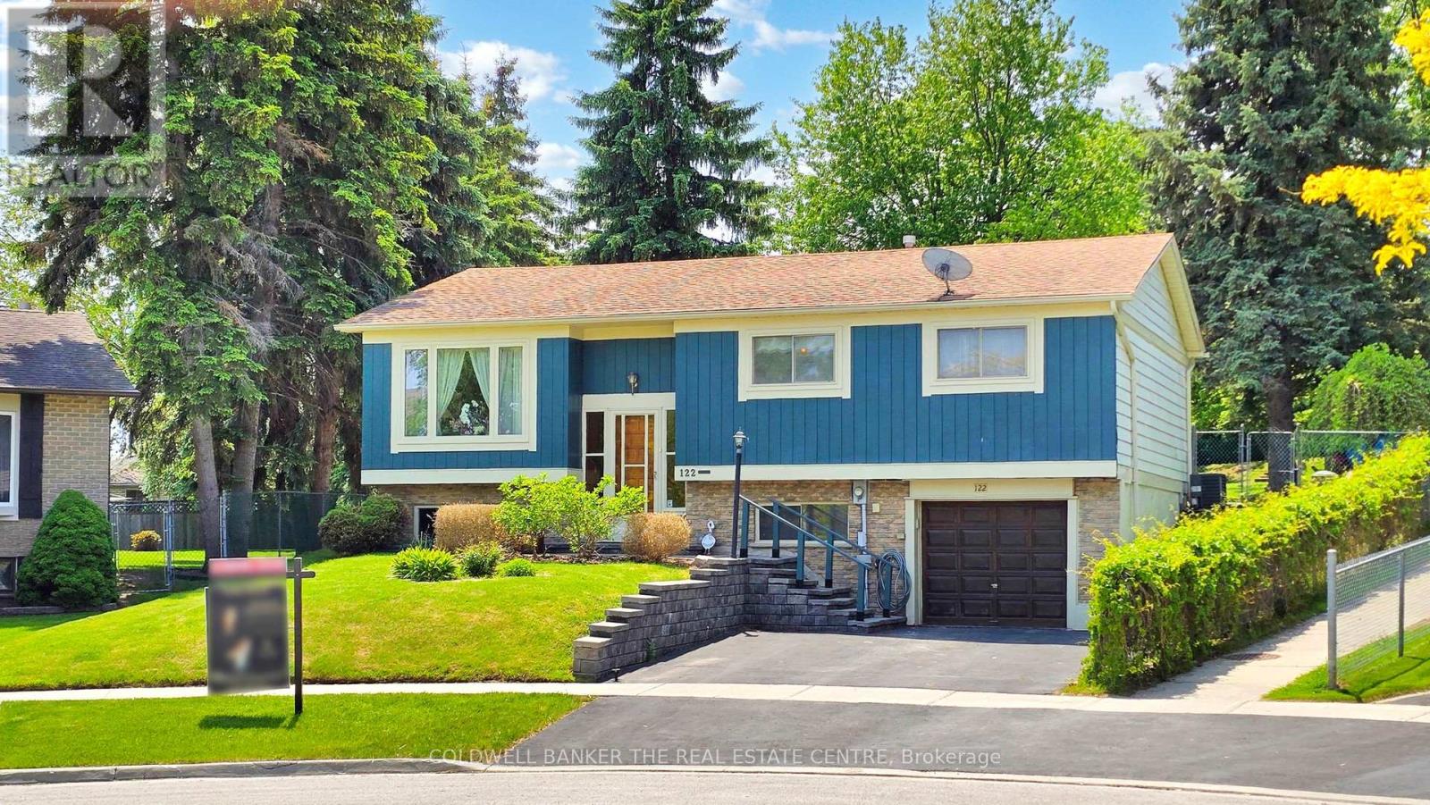 Property at 122 VALLEYVIEW CRESCENT W image 2