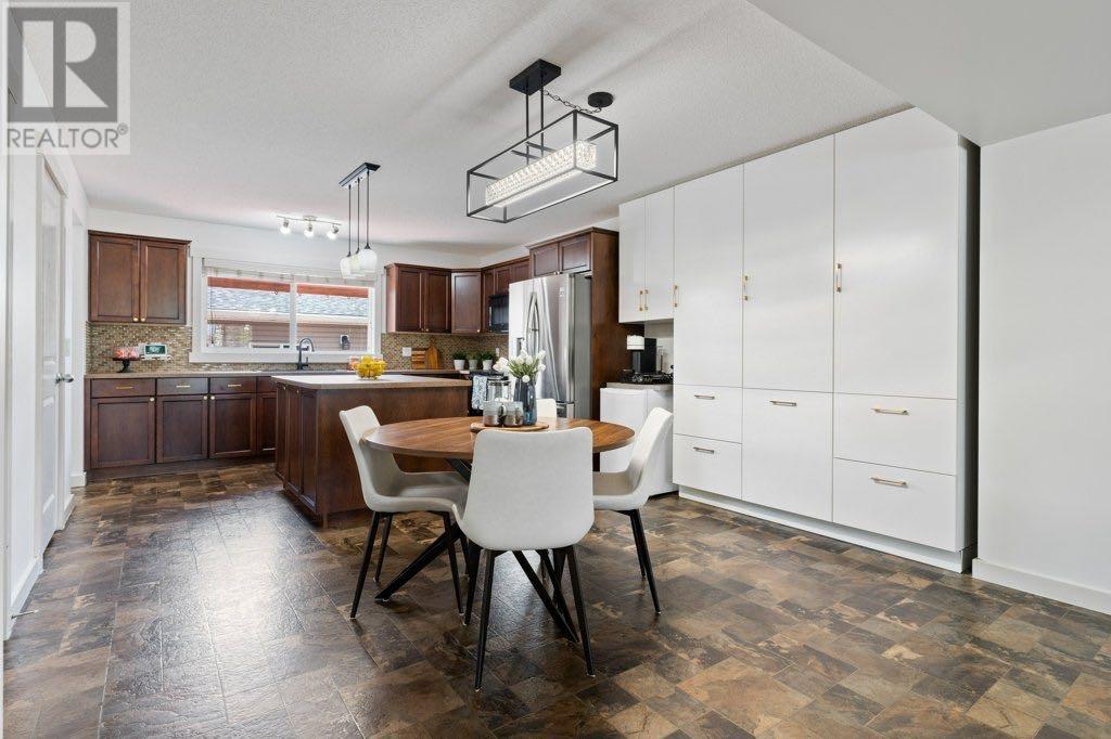 683 New Brighton Drive Se, Calgary, Alberta  T2Z 0X7 - Photo 7 - A2219951