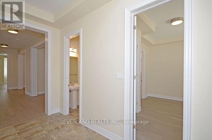 3276 Donald Mackay Street, Oakville, Ontario  L6M 5K2 - Photo 3 - W12197193